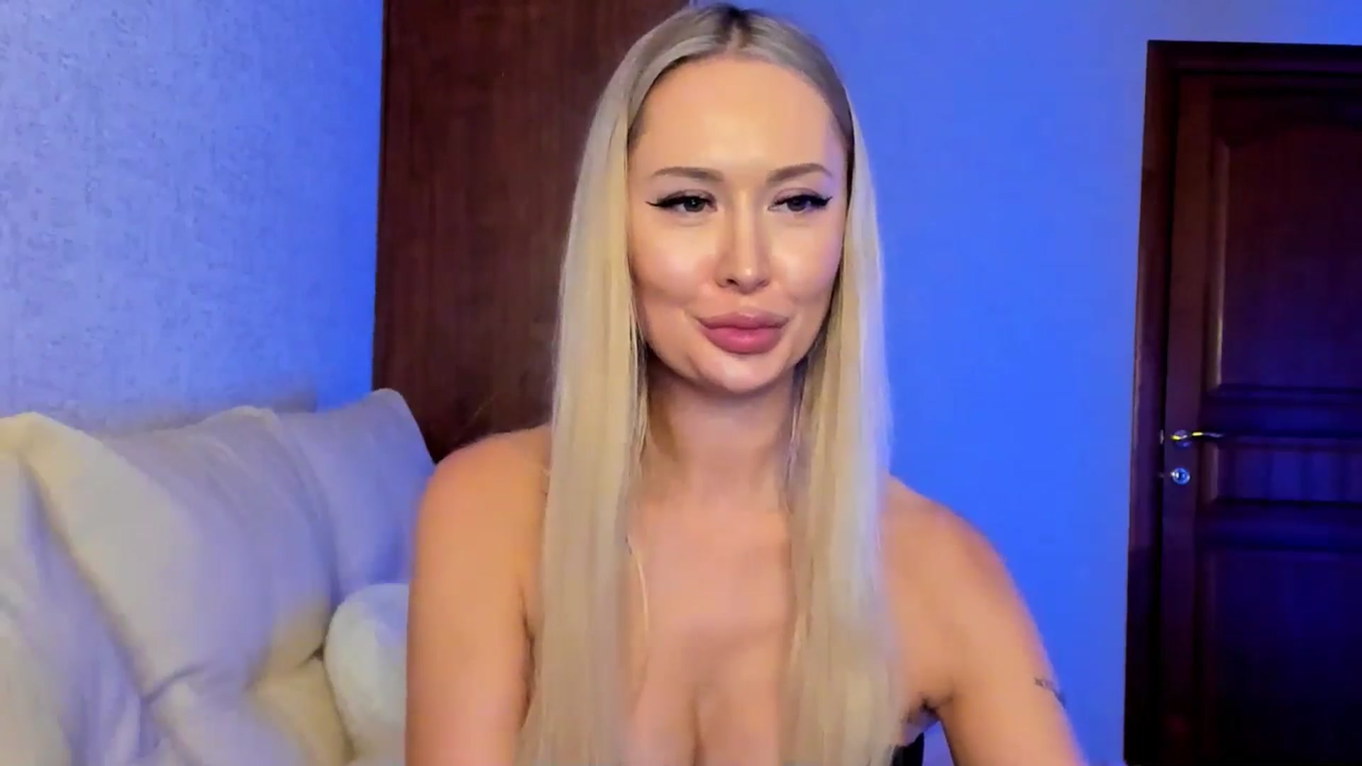 Gallery image thumbnail from MarySweety_'s myfreecams stream on, 04/18/2026, 05:51 image 16 of 20