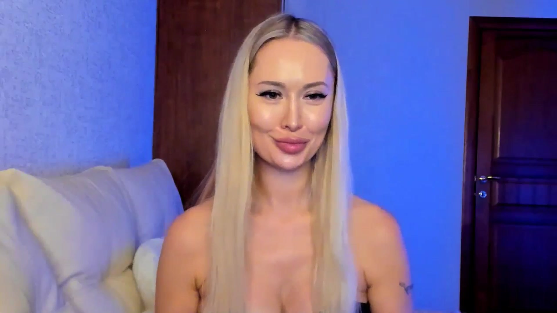Gallery image thumbnail from MarySweety_'s myfreecams stream on, 04/18/2026, 05:51 image 13 of 20