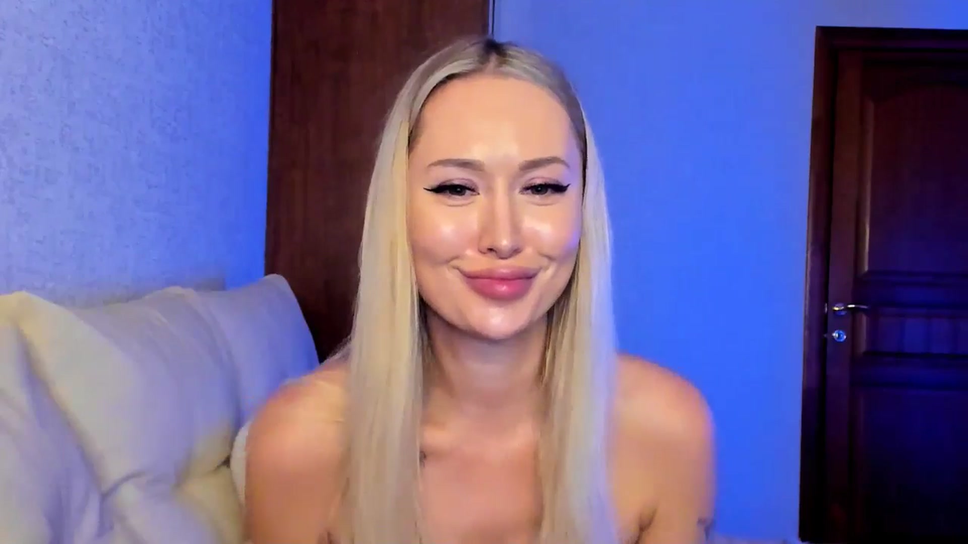 Gallery image thumbnail from MarySweety_'s myfreecams stream on, 04/18/2026, 05:51 image 9 of 20
