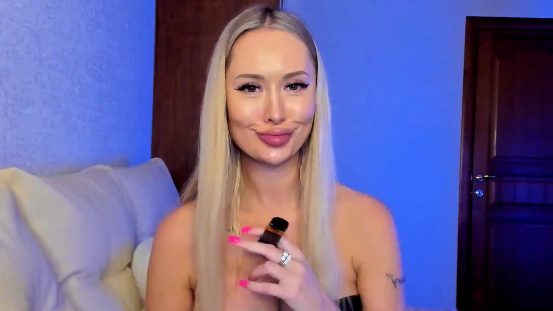 Gallery image thumbnail from MarySweety_'s myfreecams stream on, 04/18/2026, 05:51 image 14 of 20