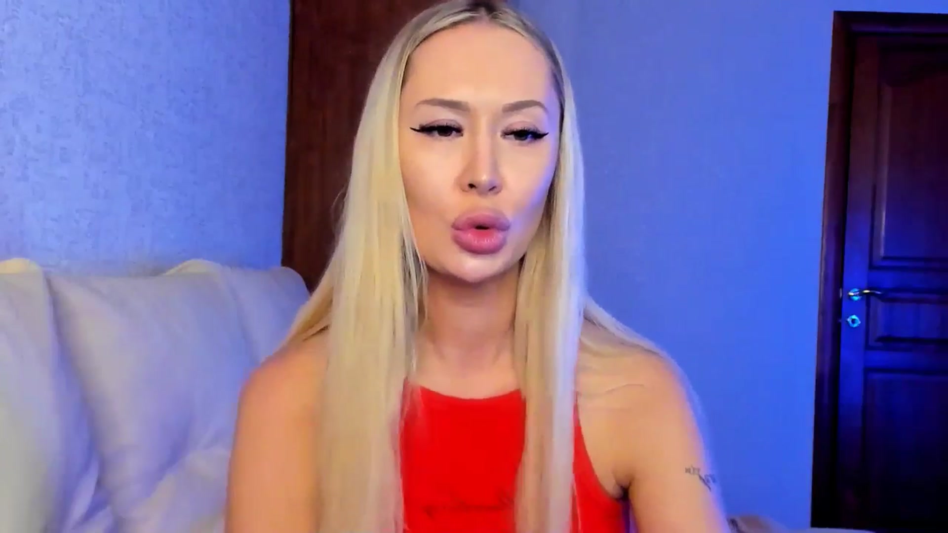 Gallery image thumbnail from MarySweety_'s myfreecams stream on, 04/28/2026, 05:40 image 16 of 20