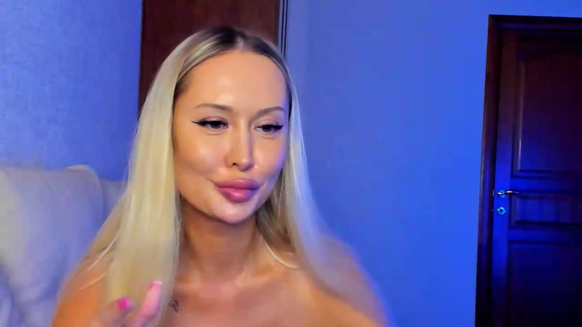 Gallery image thumbnail from MarySweety_'s myfreecams stream on, 07/18/2026, 07:50 image 19 of 20