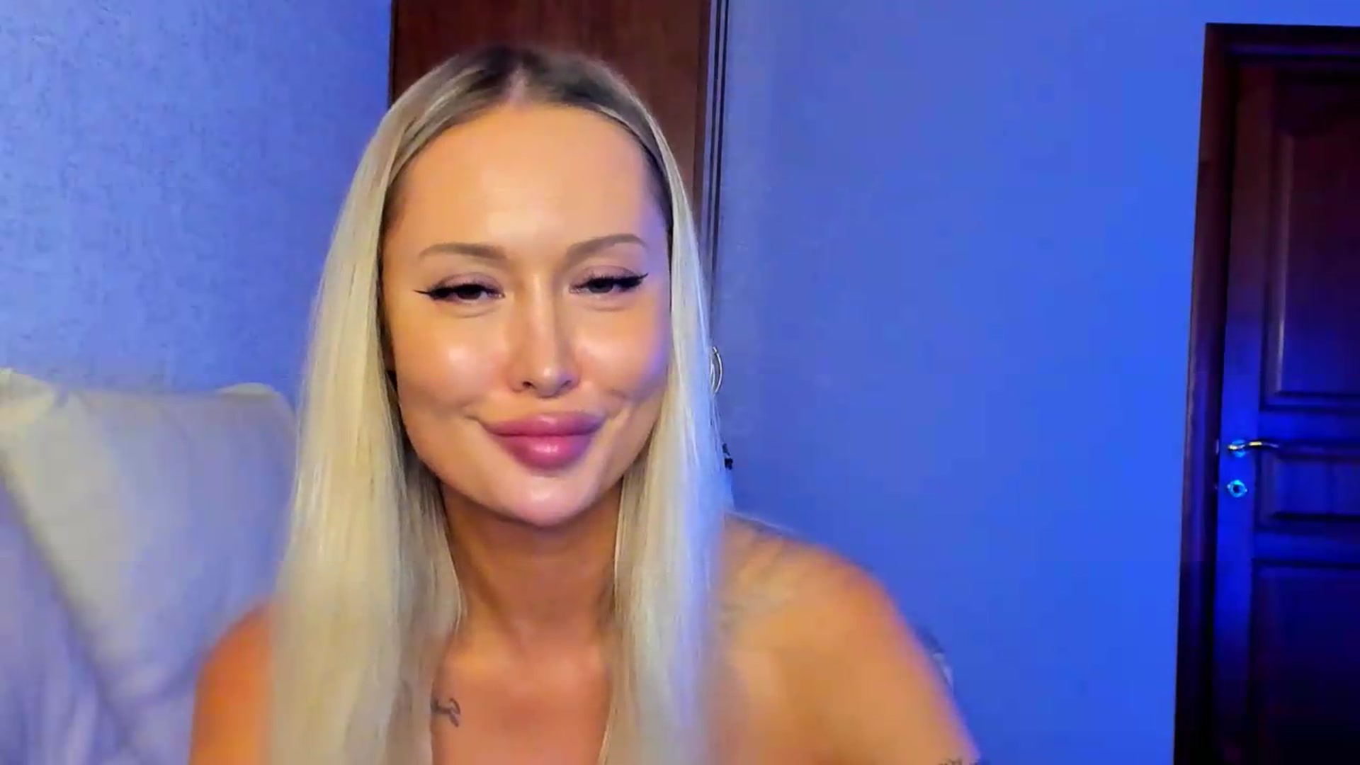 Gallery image thumbnail from MarySweety_'s myfreecams stream on, 07/18/2026, 07:50 image 12 of 20