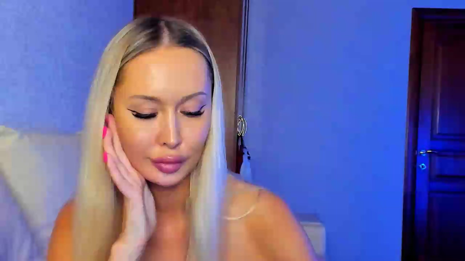 Gallery image thumbnail from MarySweety_'s myfreecams stream on, 07/18/2026, 07:50 image 9 of 20