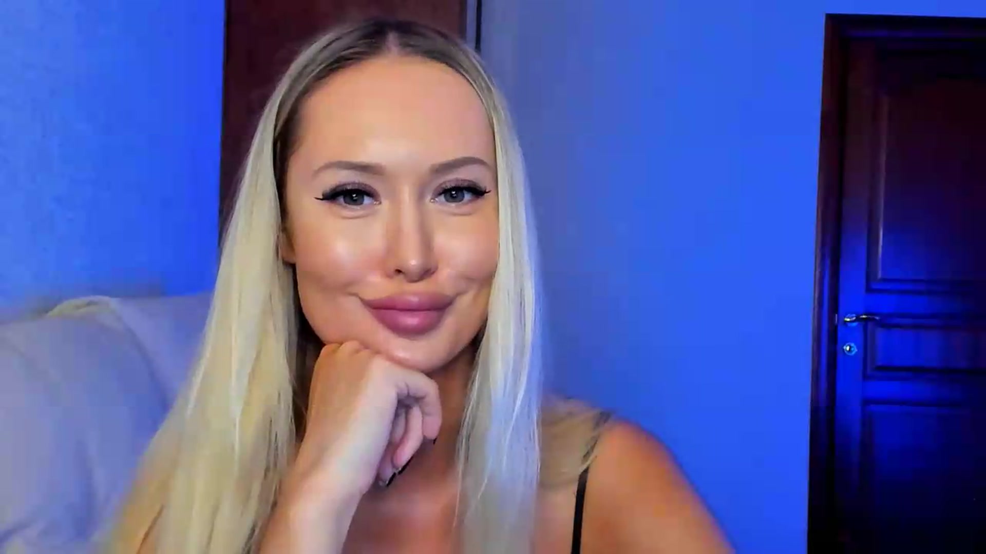 Gallery image thumbnail from MarySweety_'s myfreecams stream on, 08/05/2026, 06:56 image 12 of 20