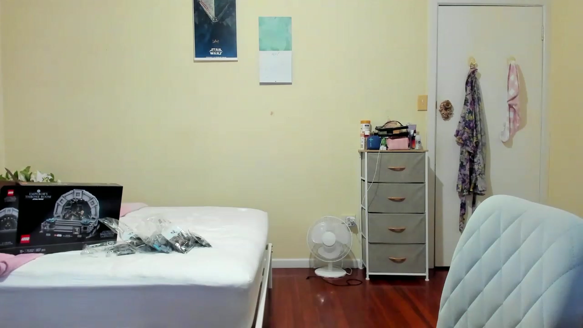 Gallery image thumbnail from MaryVader's myfreecams stream on, 05/05/2023, 08:16 image 14 of 20
