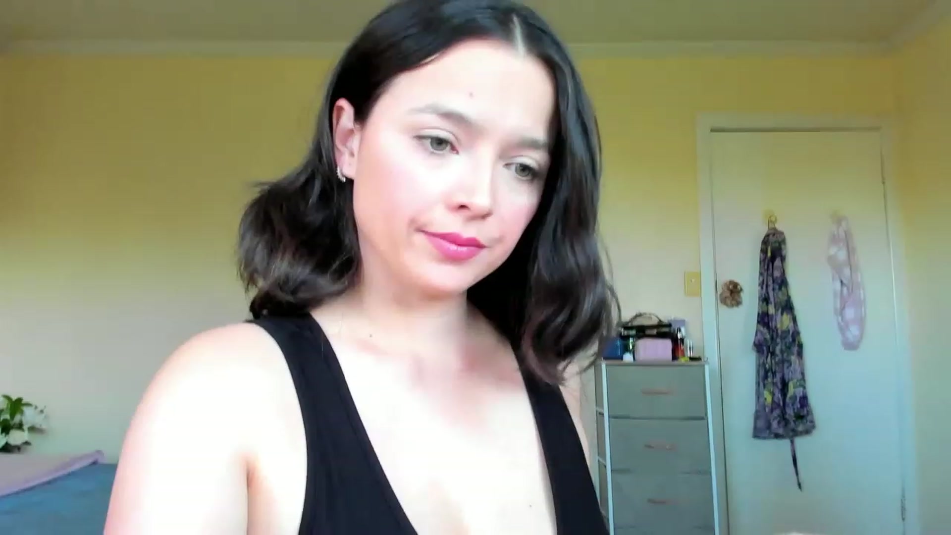 Gallery image thumbnail from MaryVader's myfreecams stream on, 05/08/2023, 06:32 image 13 of 20
