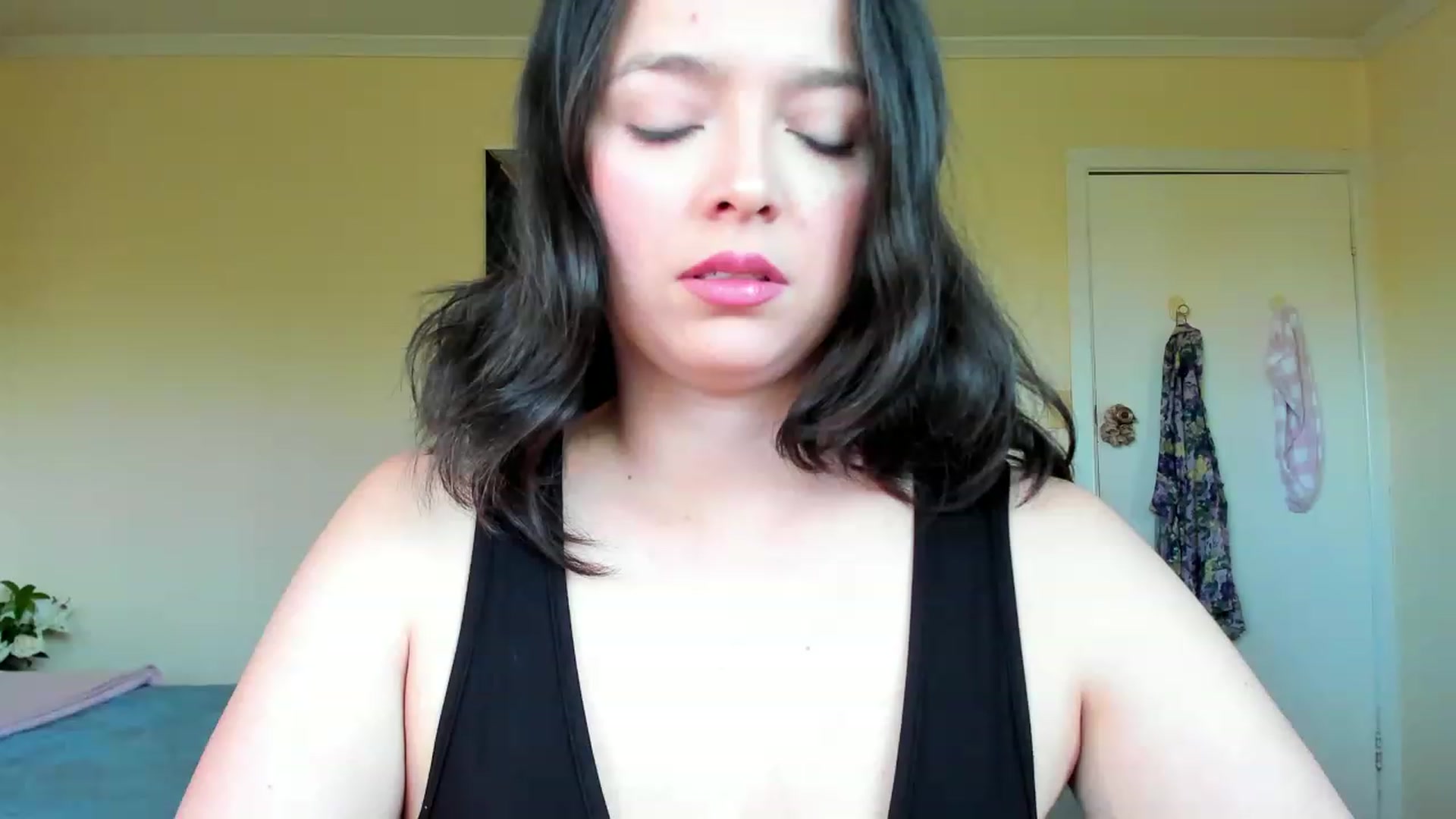 Gallery image thumbnail from MaryVader's myfreecams stream on, 05/08/2023, 06:32 image 11 of 20