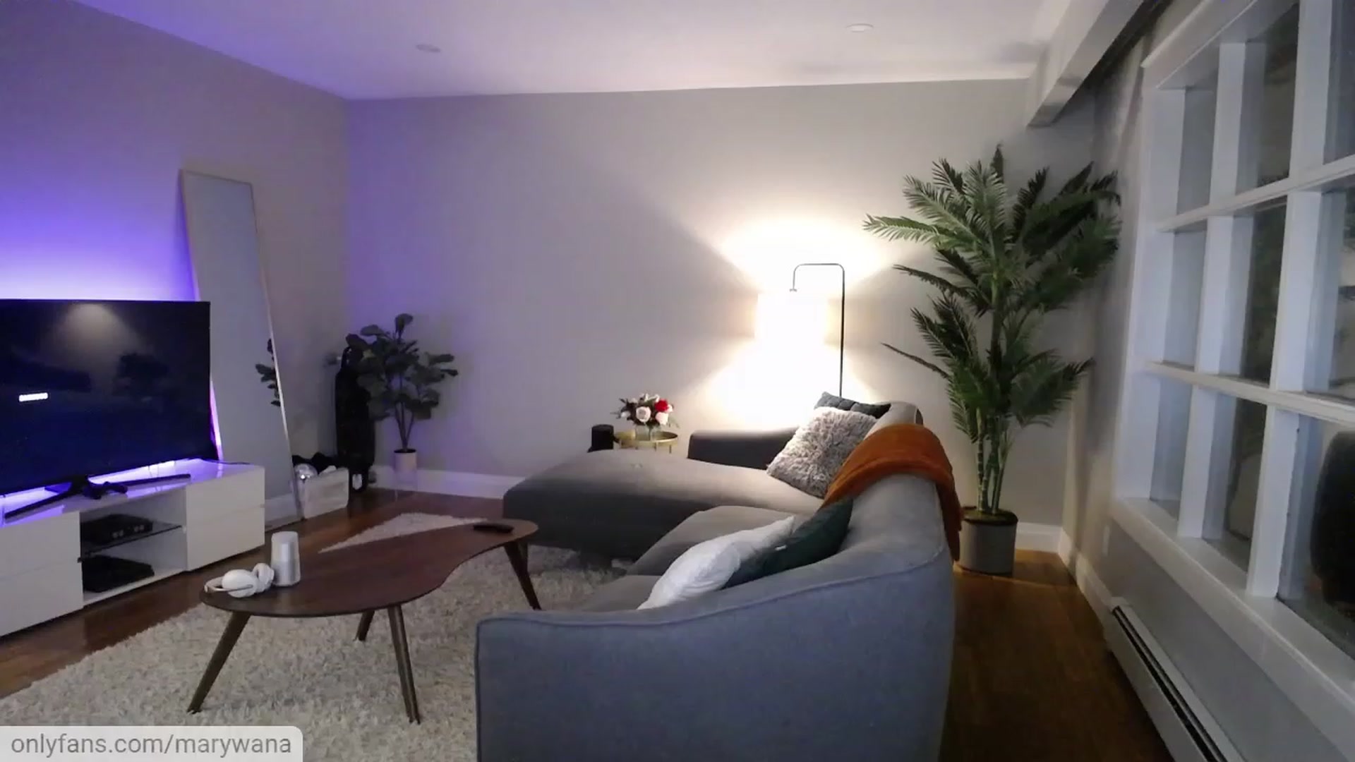 Gallery image thumbnail from MaryWana_'s myfreecams stream on, 11/25/2022, 07:05 image 18 of 20