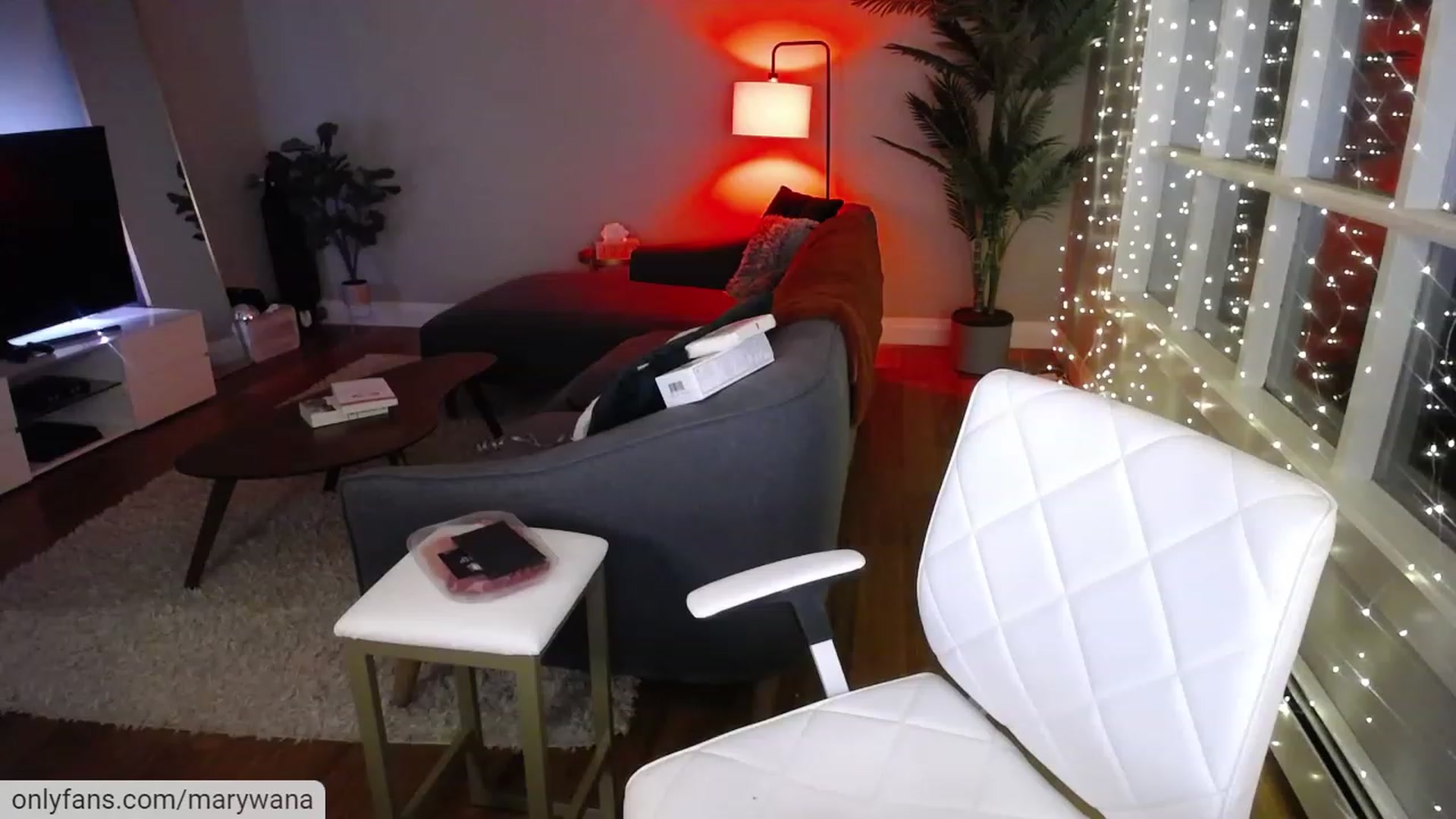 Gallery image thumbnail from MaryWana_'s myfreecams stream on, 12/10/2022, 05:18 image 10 of 20