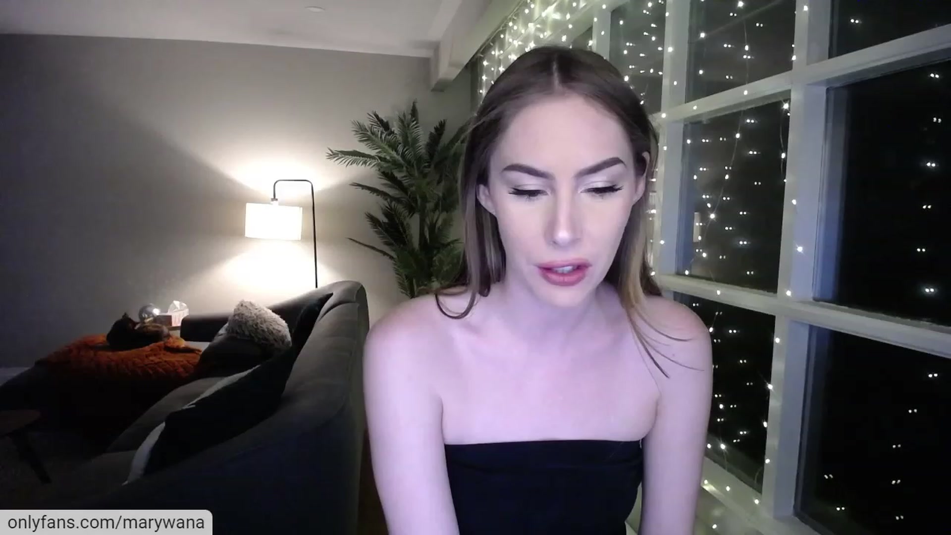 Gallery image thumbnail from MaryWana_'s myfreecams stream on, 12/12/2022, 05:33 image 13 of 20