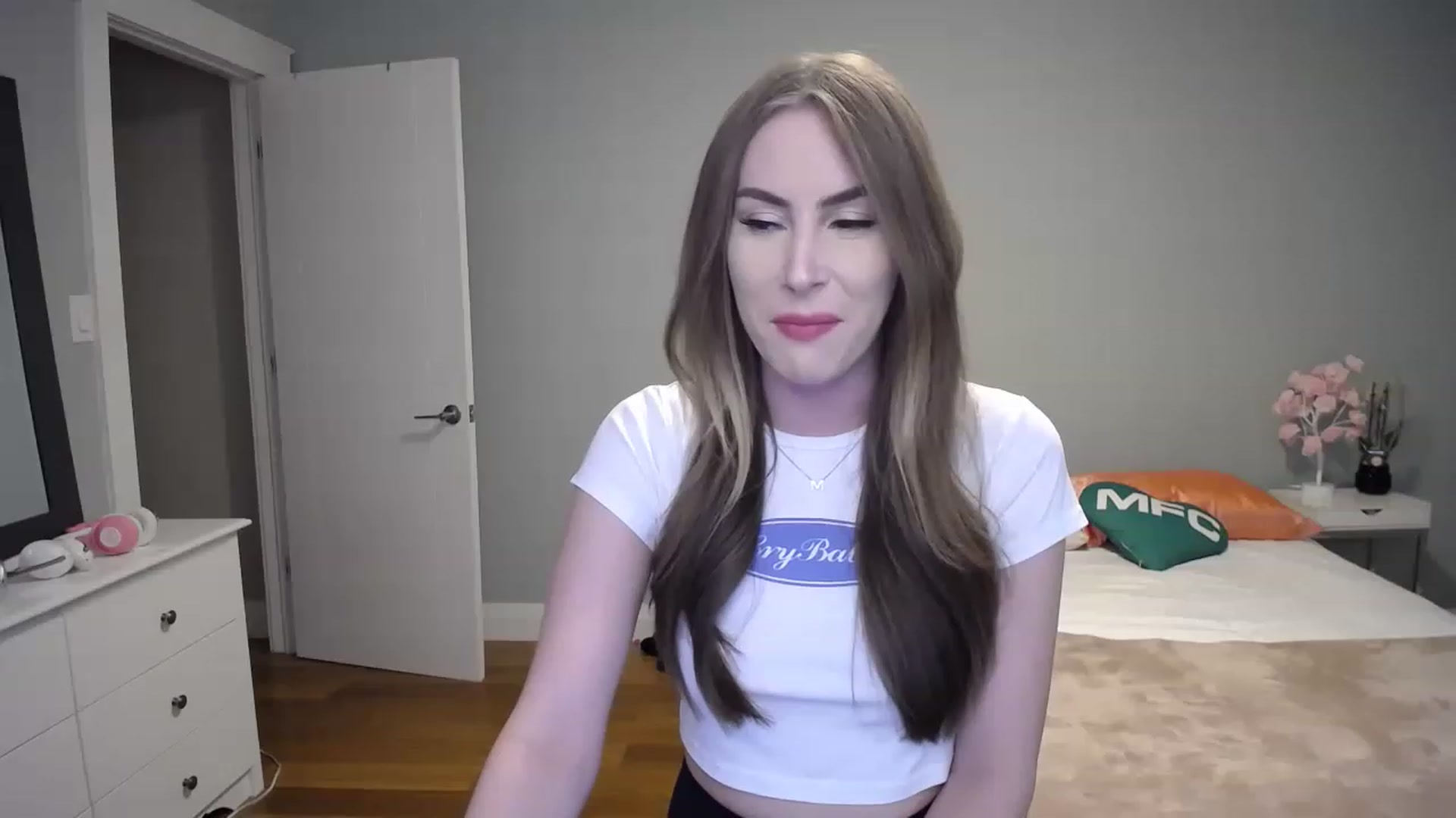 Gallery image thumbnail from MaryWana_'s myfreecams stream on, 02/13/2023, 01:29 image 8 of 20