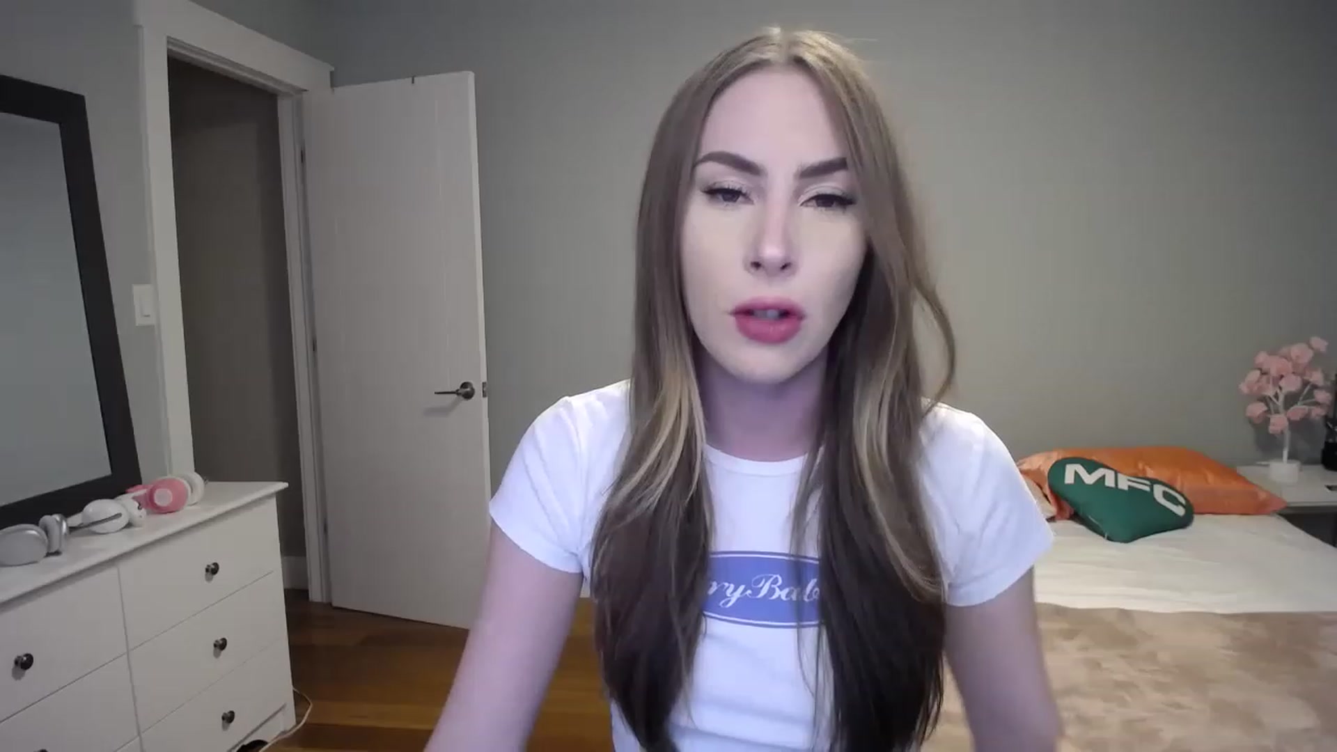 Gallery image thumbnail from MaryWana_'s myfreecams stream on, 02/13/2023, 01:29 image 17 of 20
