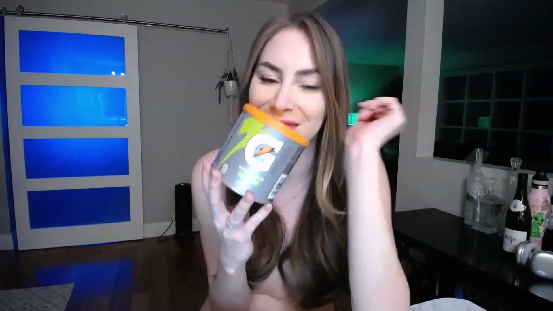 Gallery image thumbnail from MaryWana_'s myfreecams stream on, 03/19/2023, 05:22 image 19 of 20