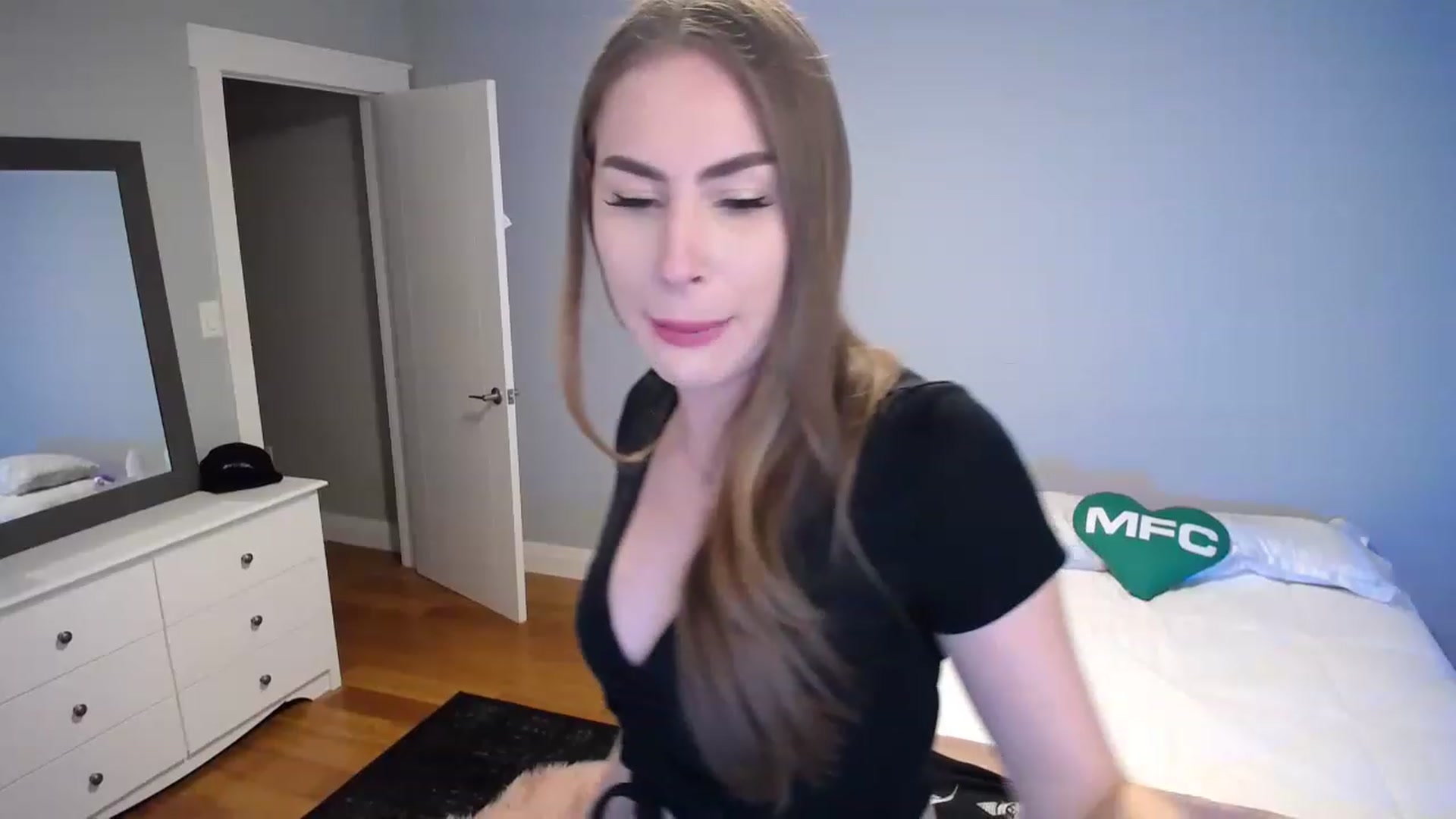 Gallery image thumbnail from MaryWana_'s myfreecams stream on, 04/01/2023, 24:00 image 7 of 20