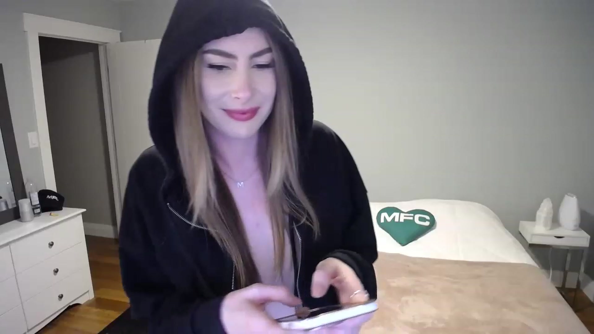 Gallery image thumbnail from MaryWana_'s myfreecams stream on, 04/07/2023, 05:40 image 18 of 20