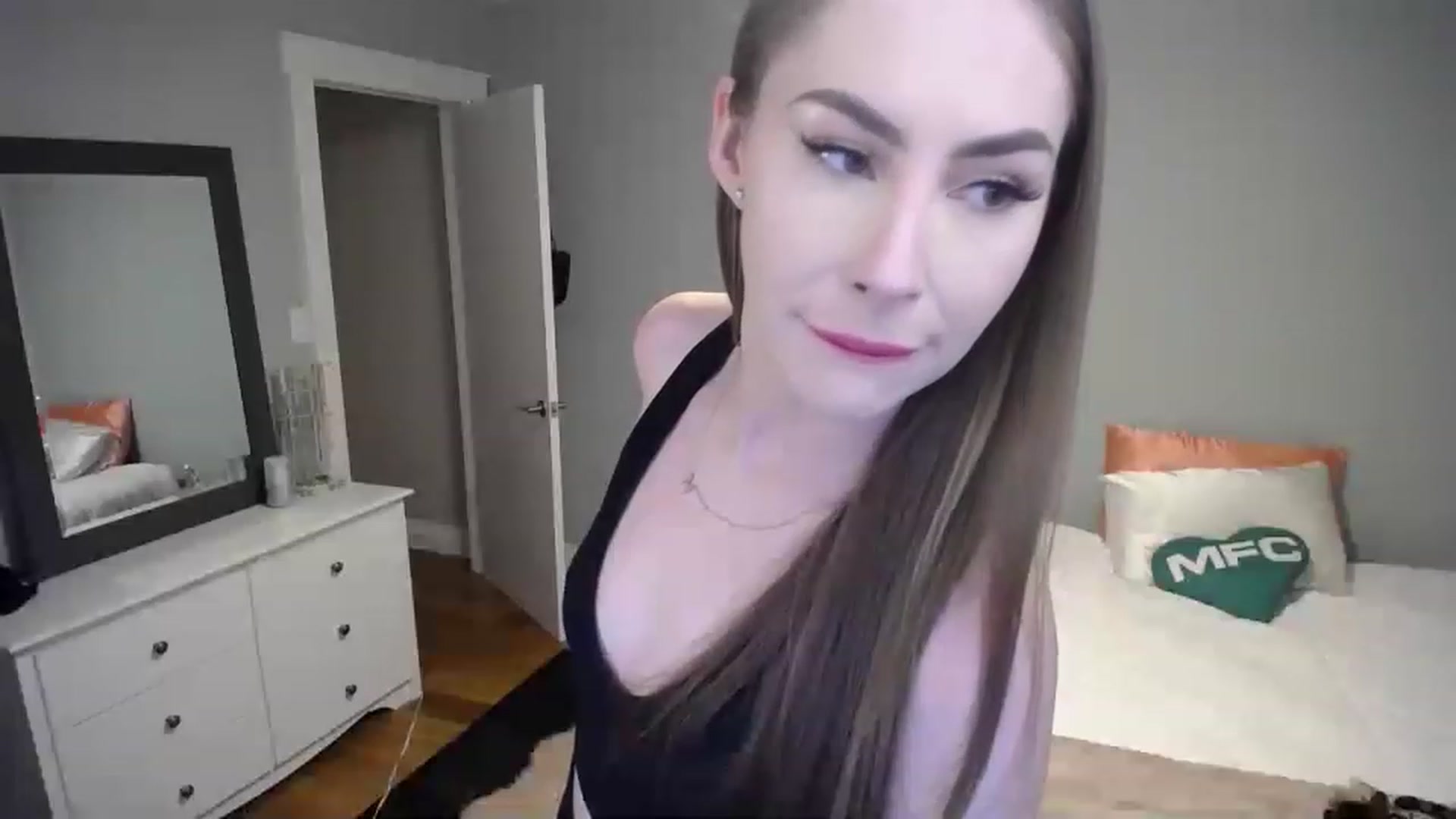 Gallery image thumbnail from MaryWana_'s myfreecams stream on, 05/05/2023, 01:45 image 11 of 20
