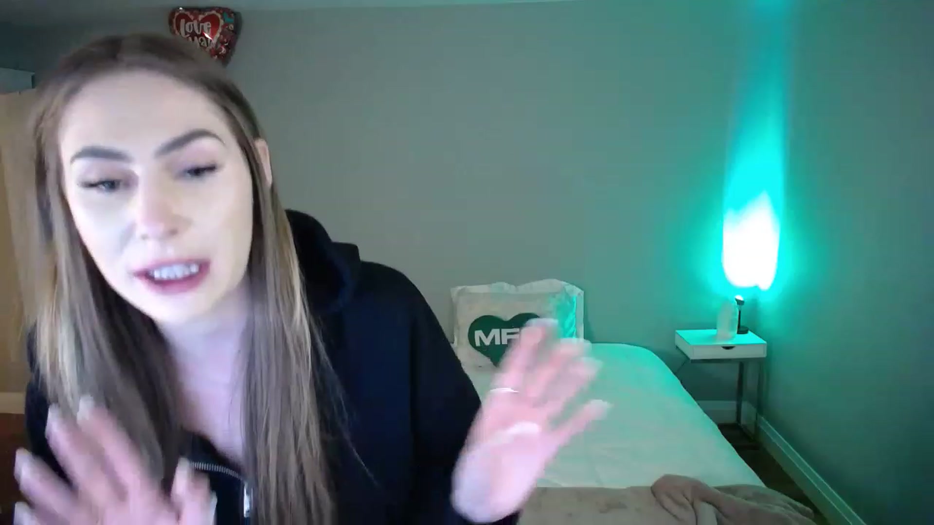 Gallery image thumbnail from MaryWana_'s myfreecams stream on, 05/19/2023, 07:23 image 17 of 20