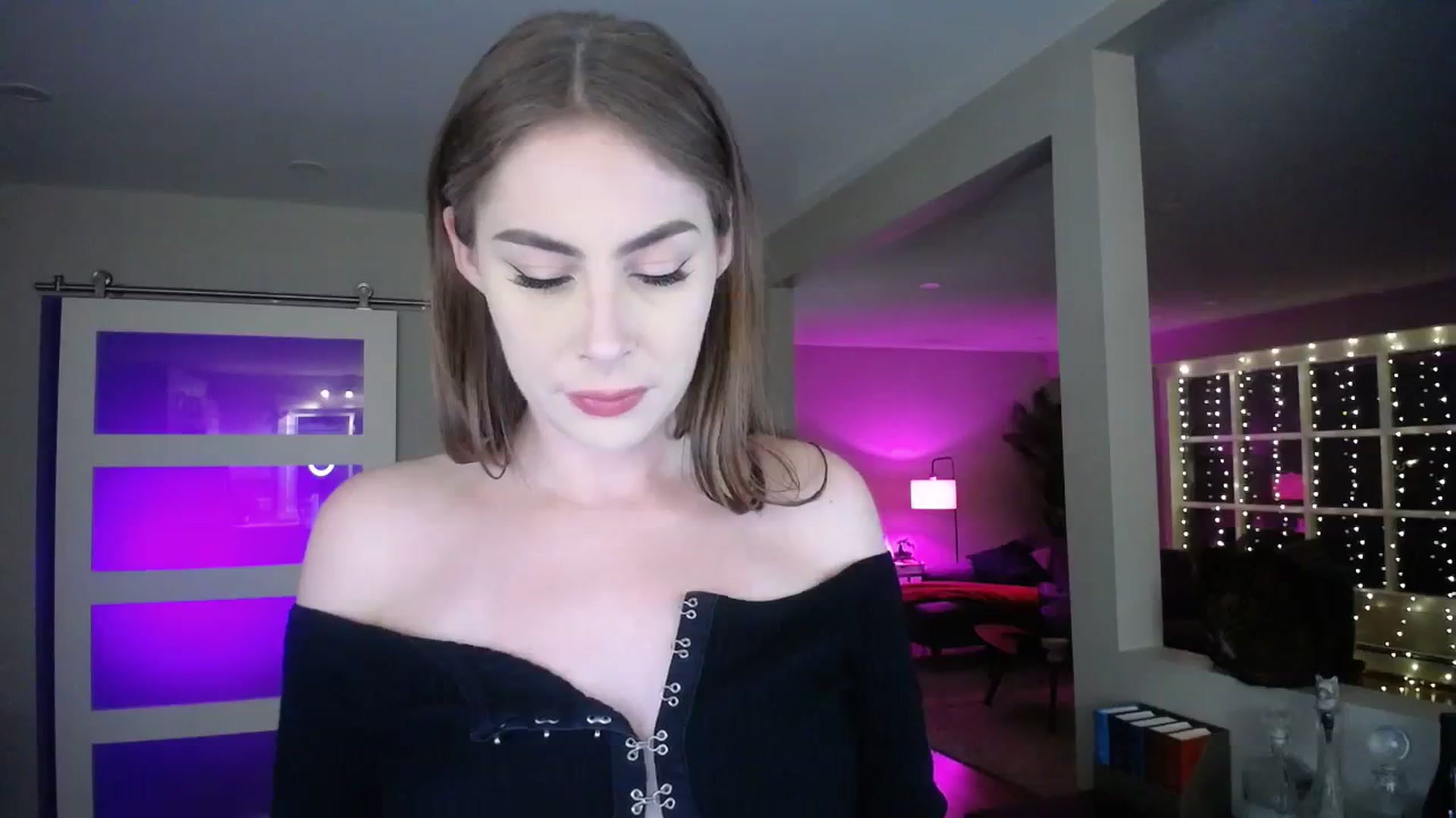 Gallery image thumbnail from MaryWana_'s myfreecams stream on, 11/12/2023, 07:05 image 3 of 20