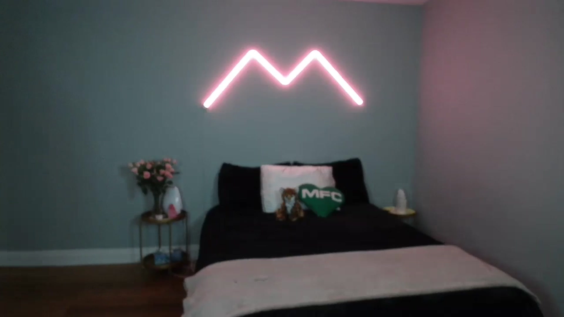 Gallery image thumbnail from MaryWana_'s myfreecams stream on, 03/10/2024, 07:44 image 15 of 20