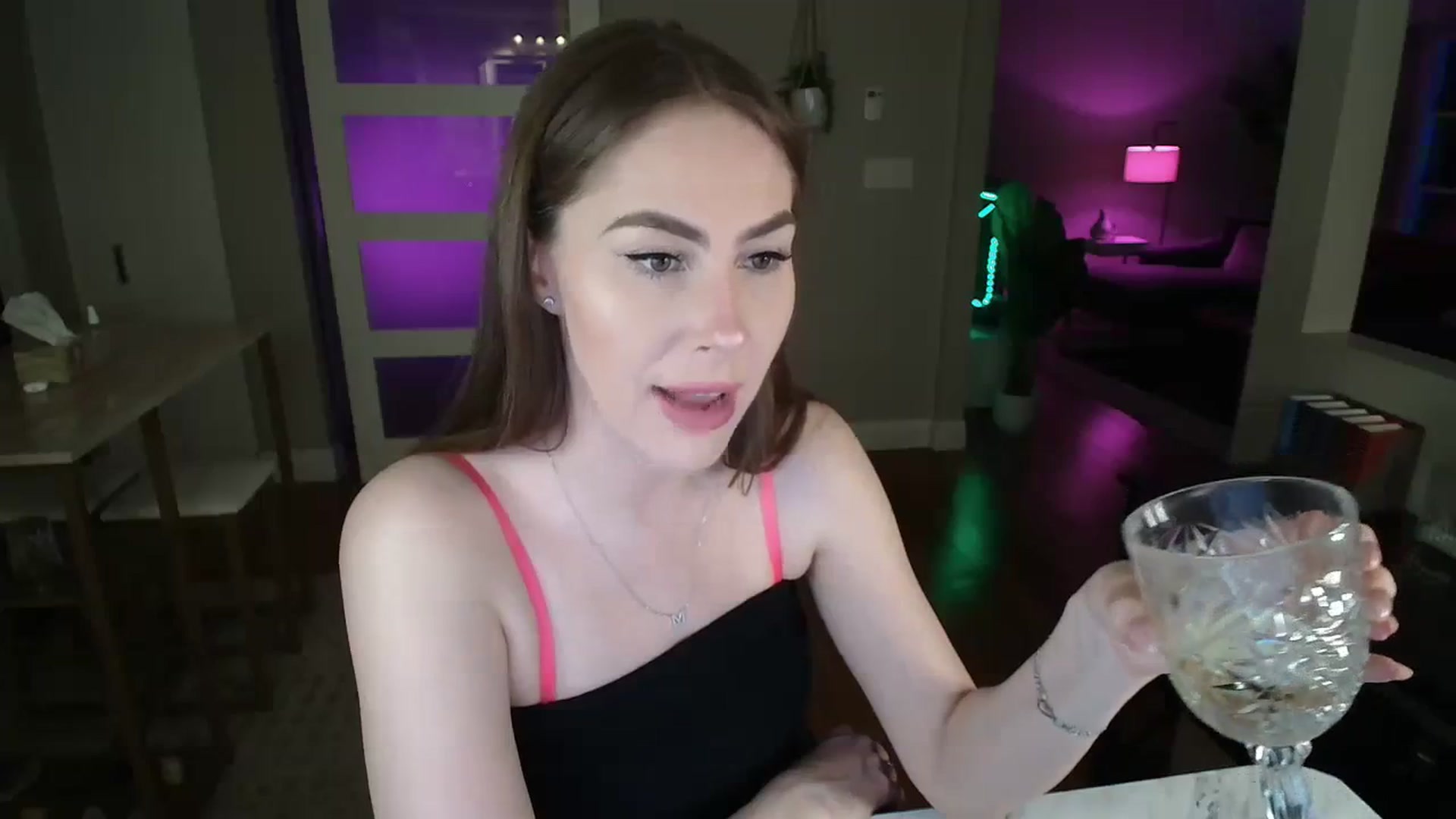 Gallery image thumbnail from MaryWana_'s myfreecams stream on, 04/06/2024, 02:52 image 16 of 20