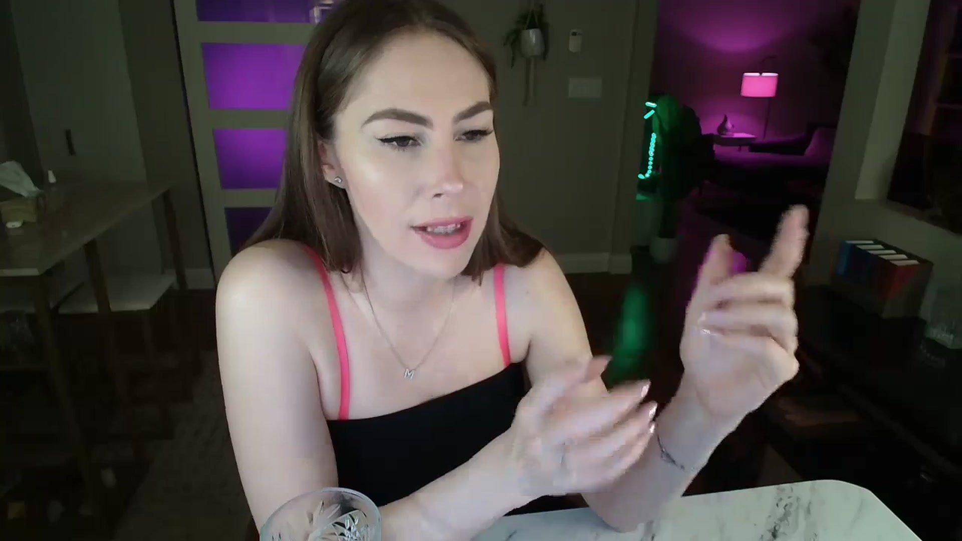 Gallery image thumbnail from MaryWana_'s myfreecams stream on, 04/06/2024, 02:52 image 4 of 20