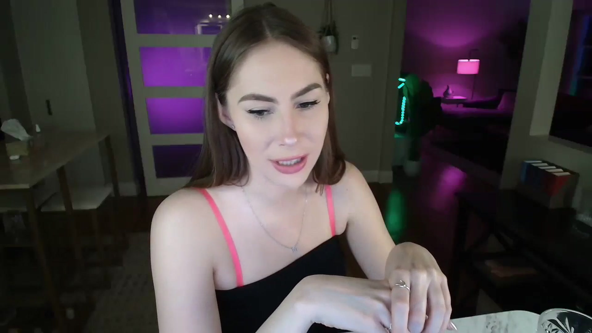Gallery image thumbnail from MaryWana_'s myfreecams stream on, 04/06/2024, 02:52 image 17 of 20