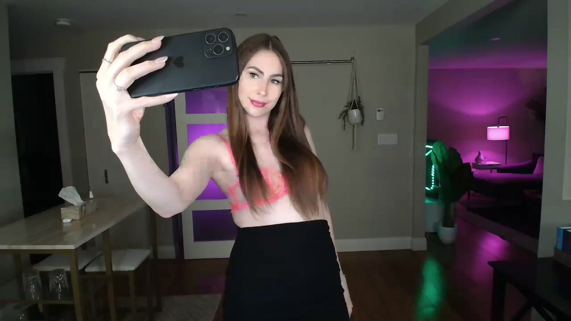 Gallery image thumbnail from MaryWana_'s myfreecams stream on, 04/06/2024, 04:57 image 9 of 20