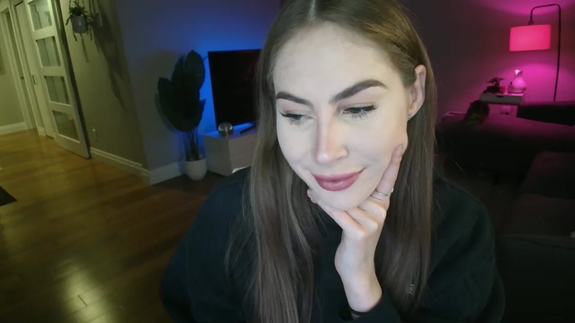 Gallery image thumbnail from MaryWana_'s myfreecams stream on, 09/09/2024, 06:43 image 12 of 20
