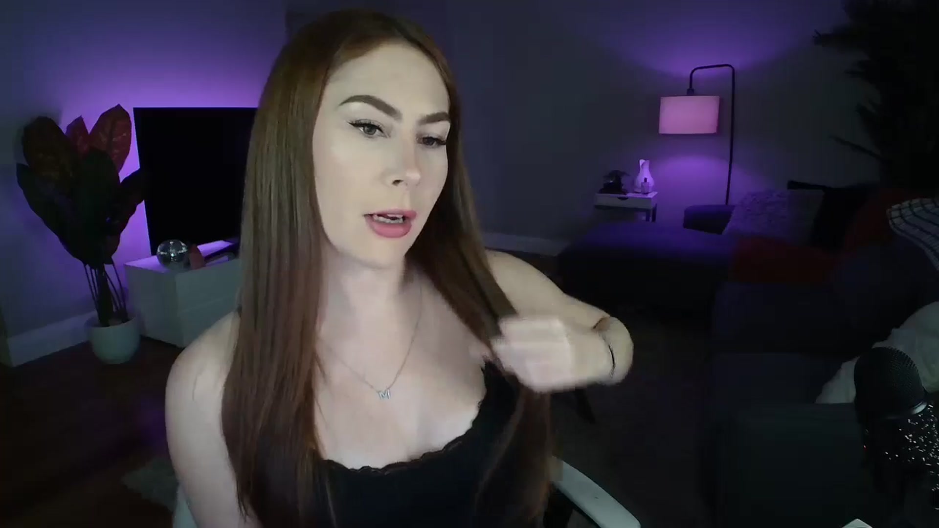 Gallery image thumbnail from MaryWana_'s myfreecams stream on, 11/22/2024, 06:17 image 10 of 20