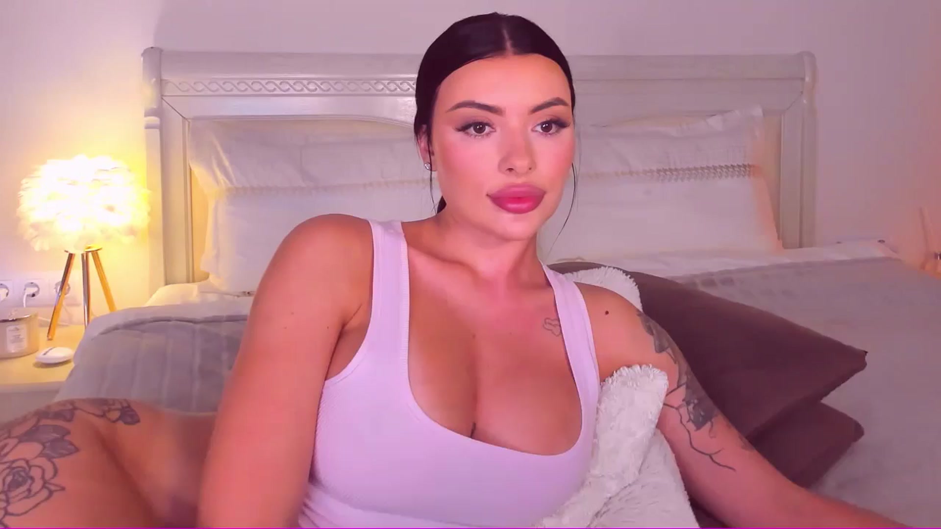 Gallery image thumbnail from Mary_Harris_'s myfreecams stream on, 05/27/2024, 19:07 image 1 of 20