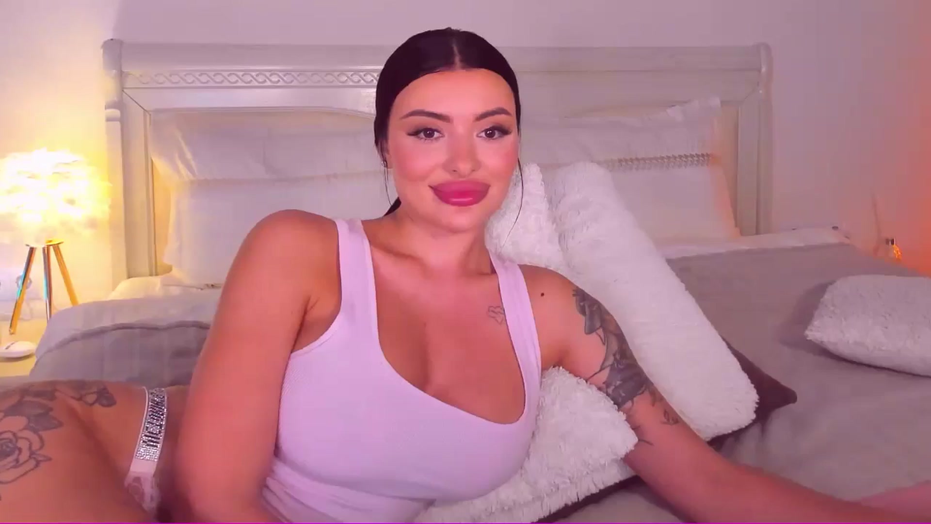 Gallery image thumbnail from Mary_Harris_'s myfreecams stream on, 05/27/2024, 19:46 image 5 of 20