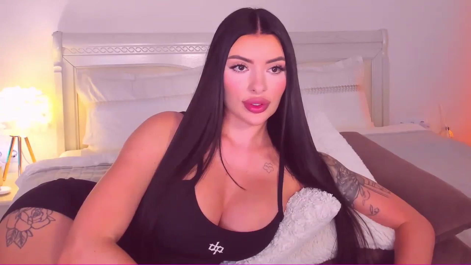 Gallery image thumbnail from Mary_Harris_'s myfreecams stream on, 05/28/2024, 18:12 image 3 of 20