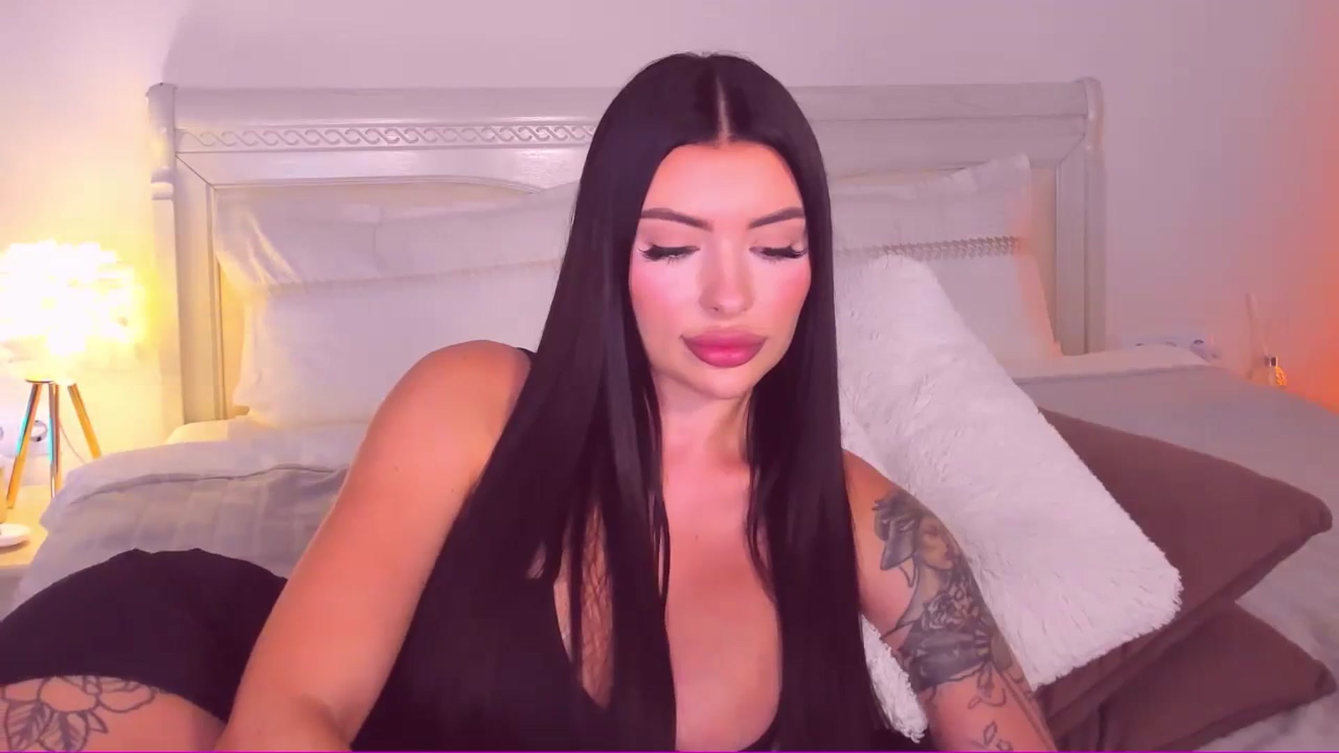 Gallery image thumbnail from Mary_Harris_'s myfreecams stream on, 05/28/2024, 19:00 image 2 of 20