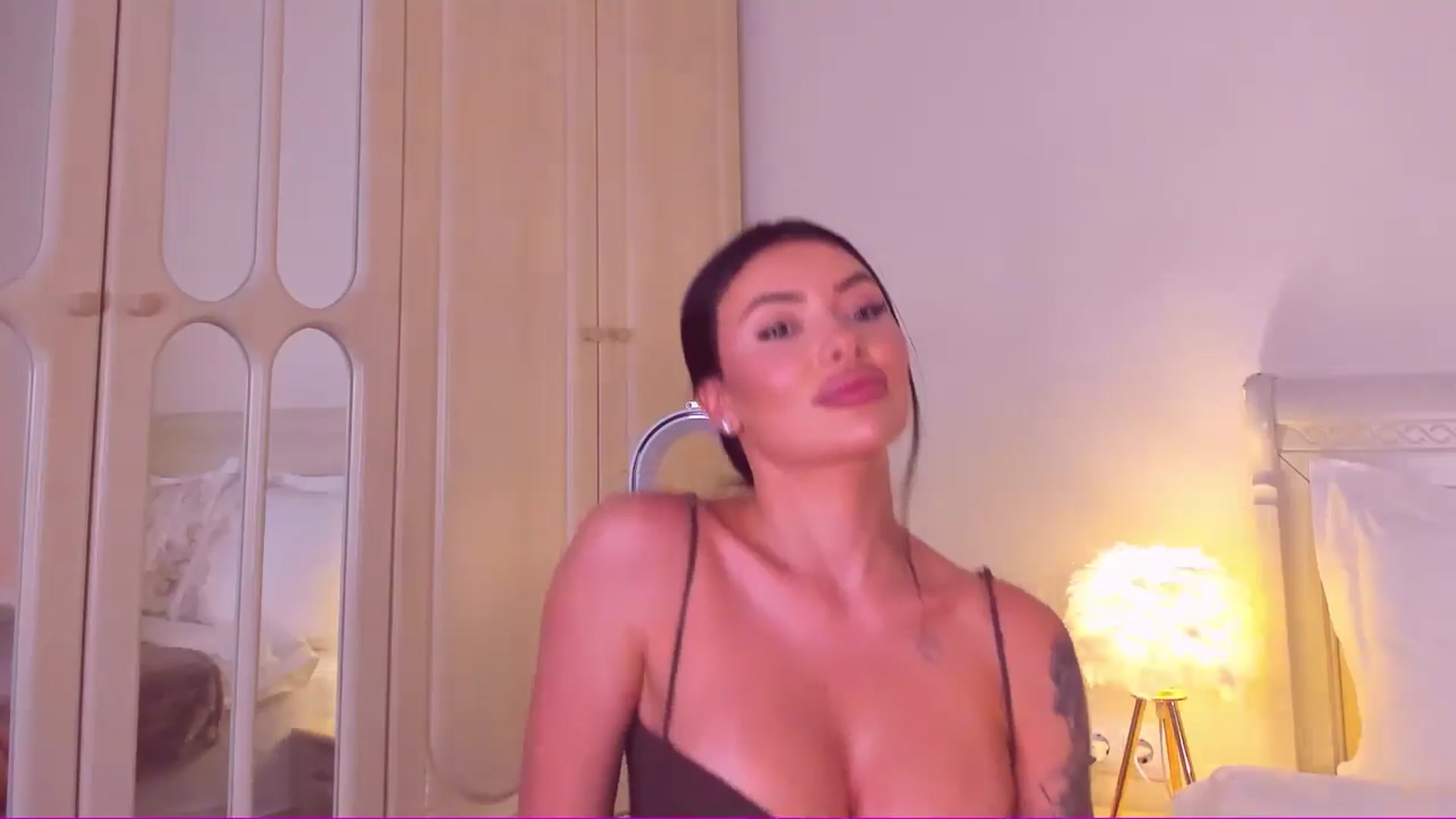 Gallery image thumbnail from Mary_Harris_'s myfreecams stream on, 06/03/2024, 22:39 image 7 of 20