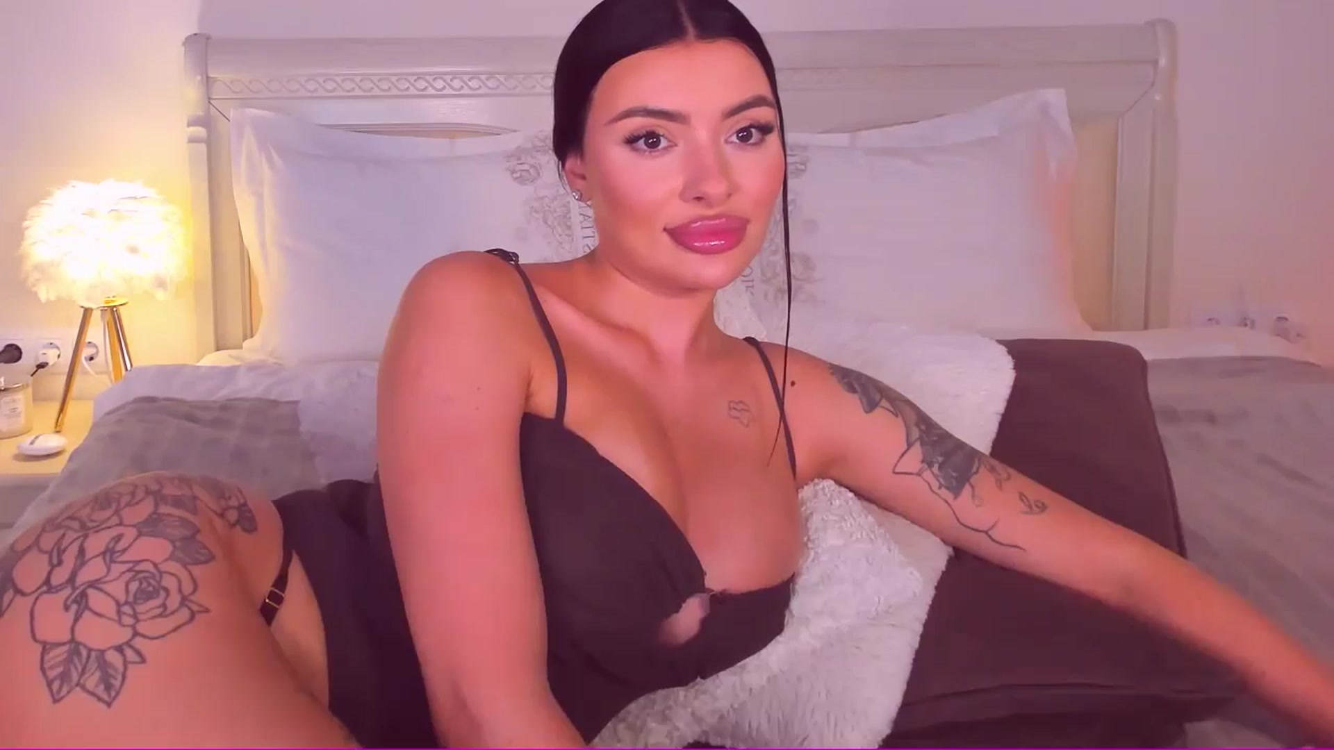 Gallery image thumbnail from Mary_Harris_'s myfreecams stream on, 06/04/2024, 24:00 image 9 of 20