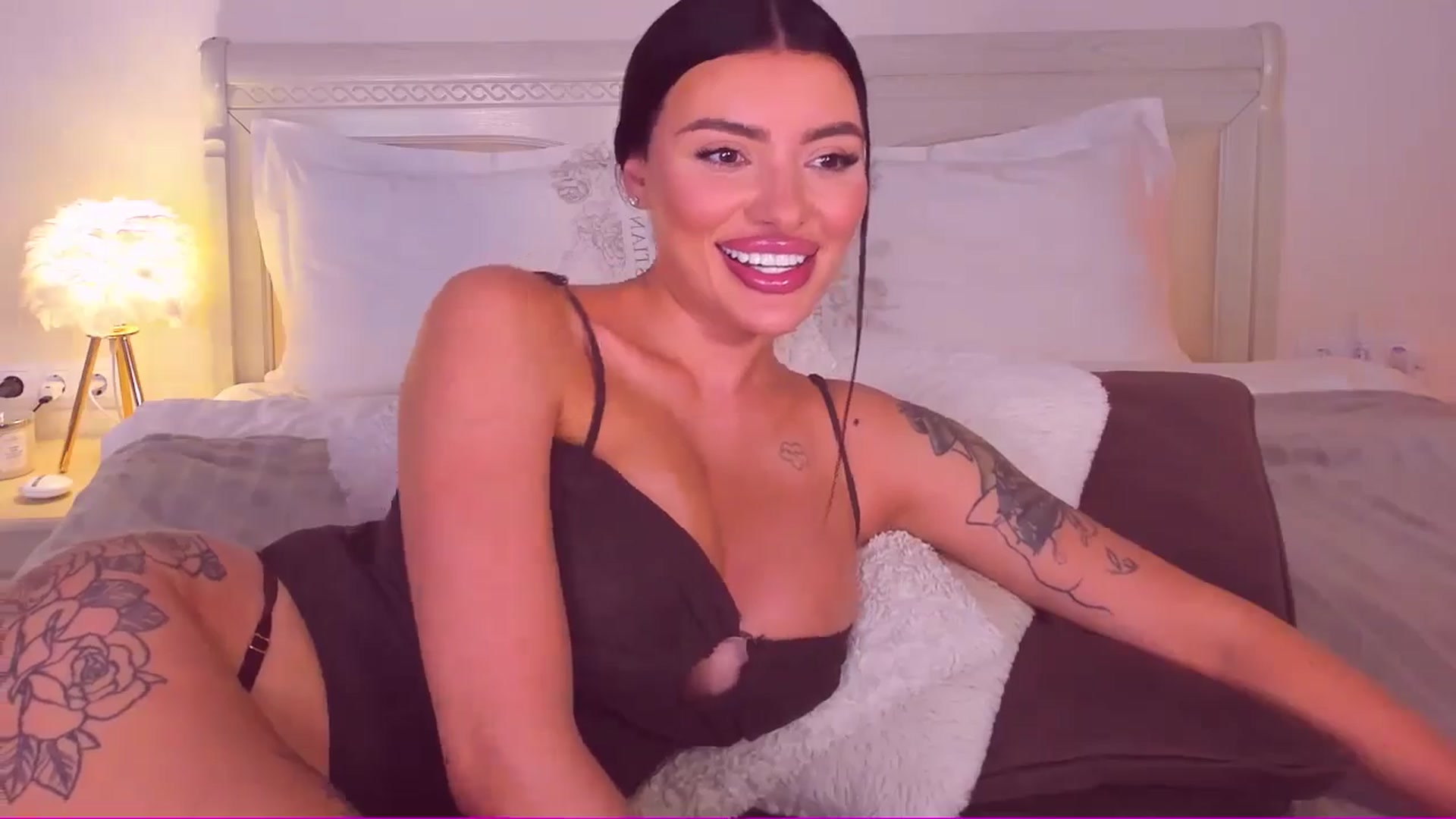 Gallery image thumbnail from Mary_Harris_'s myfreecams stream on, 06/04/2024, 24:00 image 13 of 20