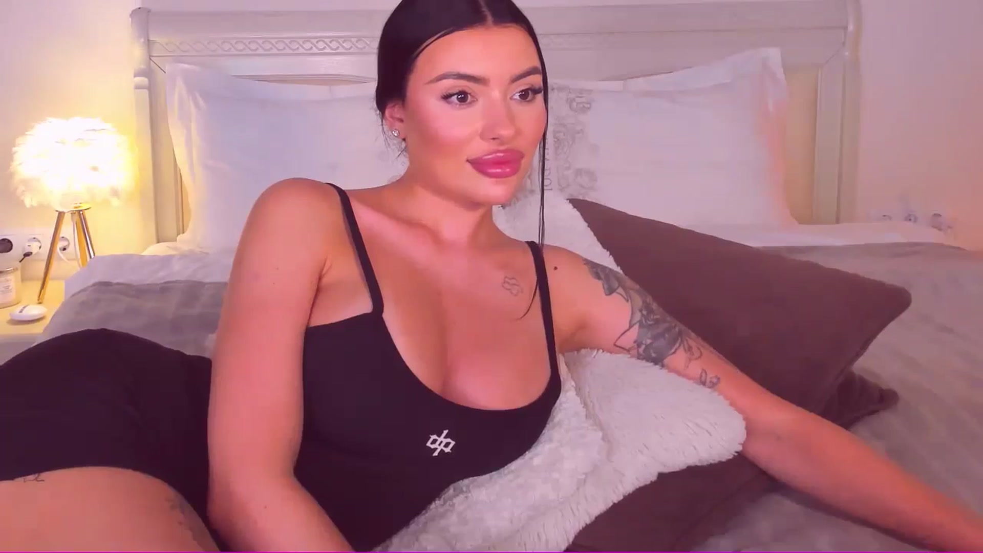 Gallery image thumbnail from Mary_Harris_'s myfreecams stream on, 06/04/2024, 24:57 image 6 of 20