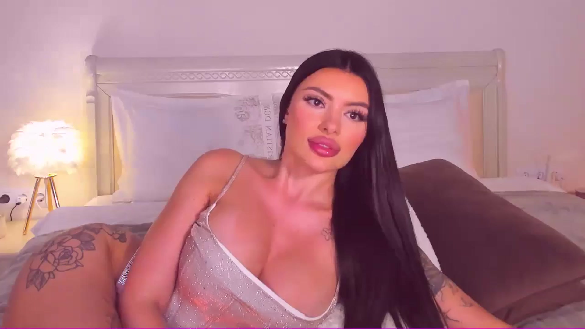 Gallery image thumbnail from Mary_Harris_'s myfreecams stream on, 06/05/2024, 19:38 image 13 of 20