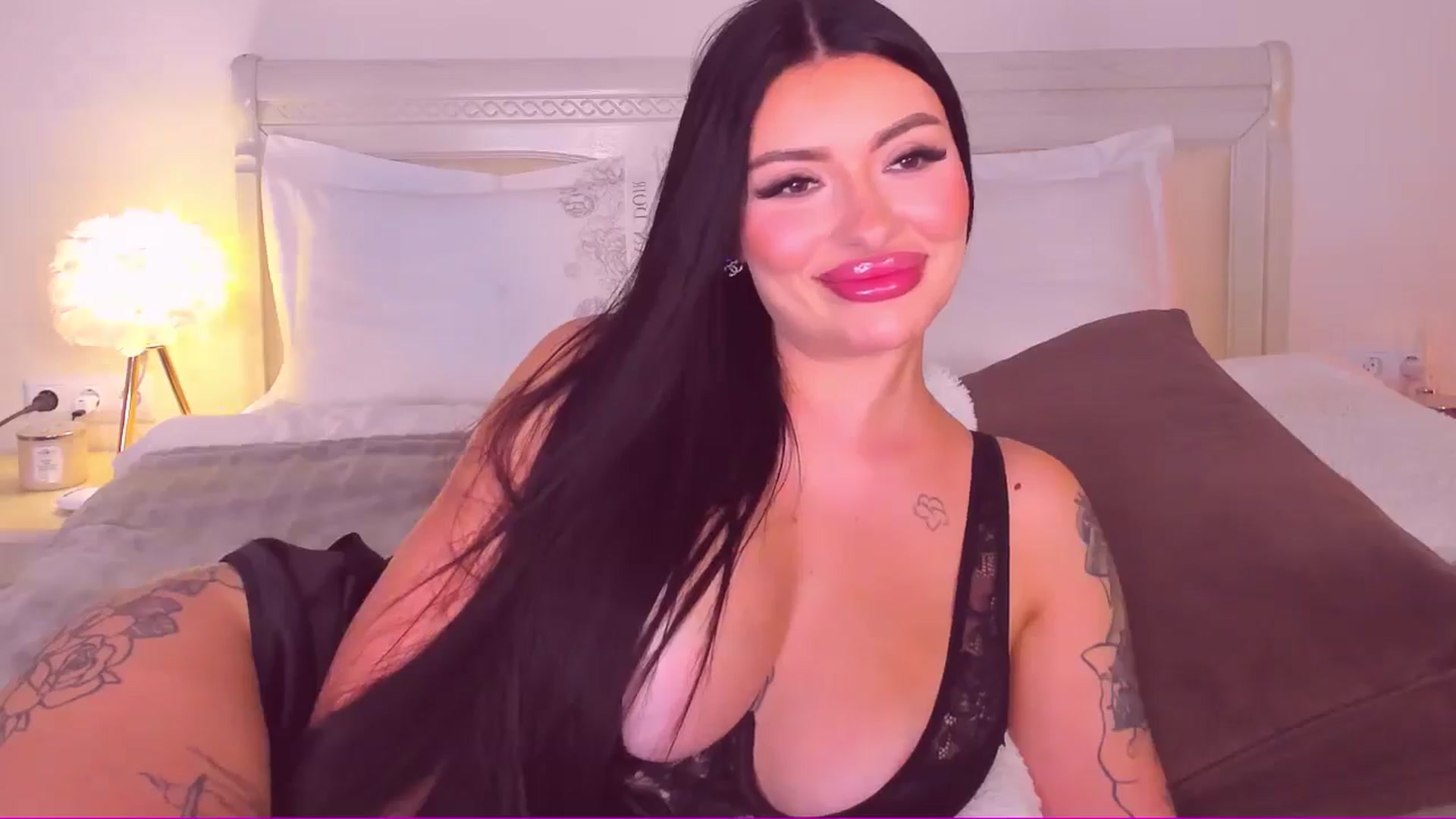 Gallery image thumbnail from Mary_Harris_'s myfreecams stream on, 06/10/2024, 21:32 image 12 of 20