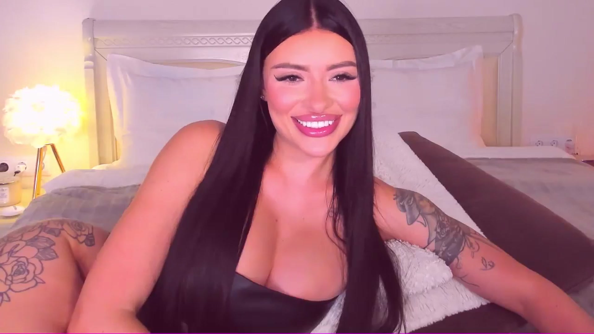 Gallery image thumbnail from Mary_Harris_'s myfreecams stream on, 06/11/2024, 21:14 image 15 of 20