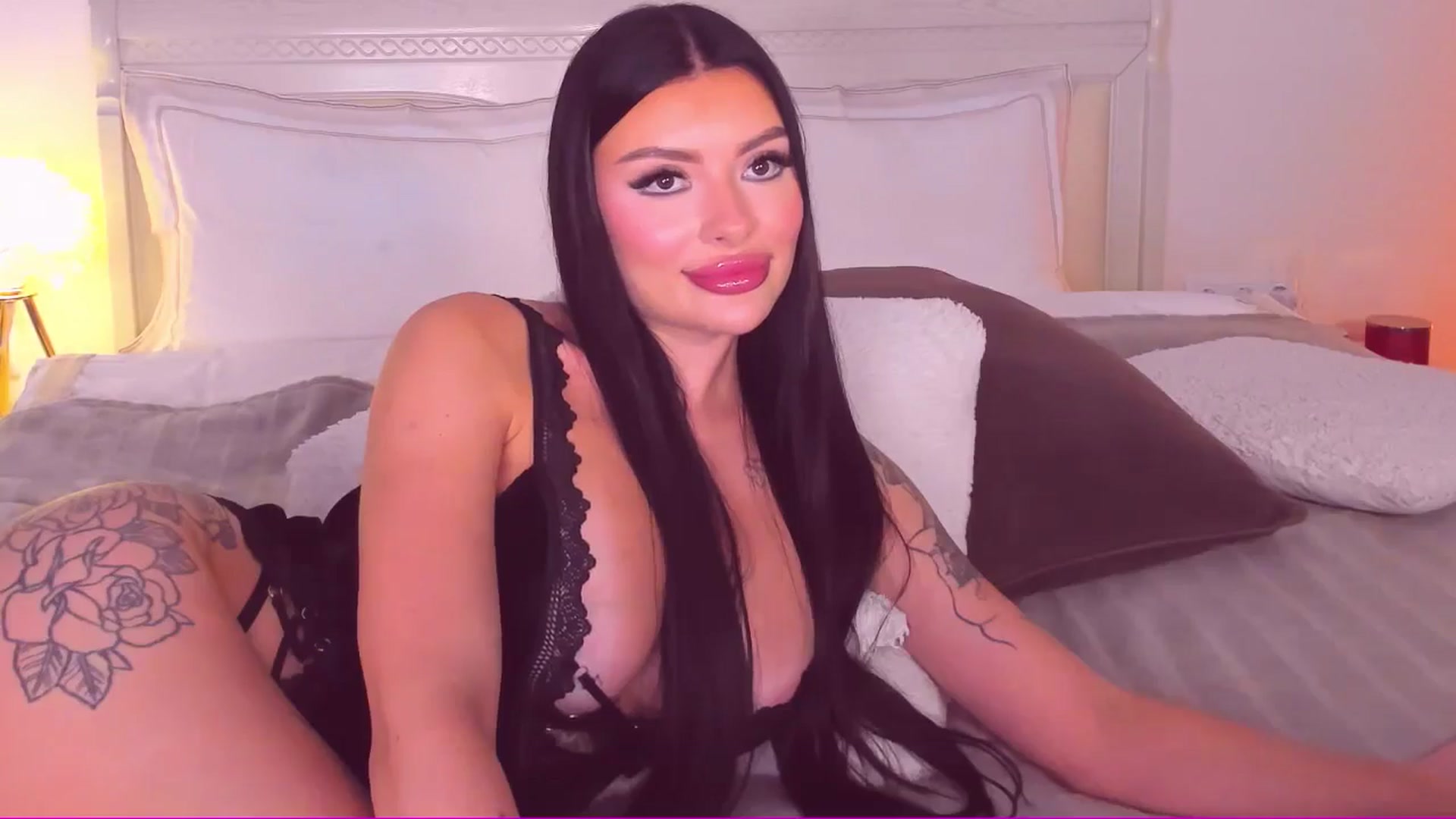 Gallery image thumbnail from Mary_Harris_'s myfreecams stream on, 06/13/2024, 24:05 image 17 of 20