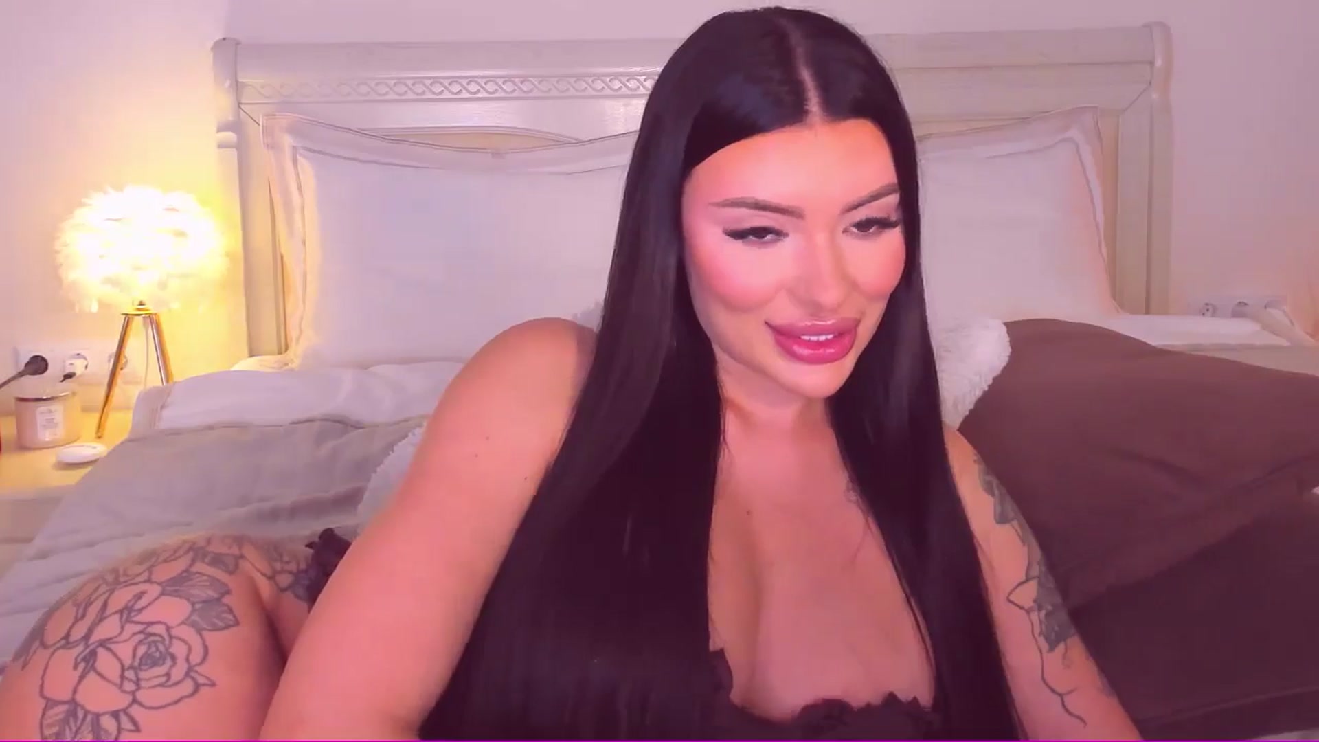 Gallery image thumbnail from Mary_Harris_'s myfreecams stream on, 06/17/2024, 11:10 image 16 of 20