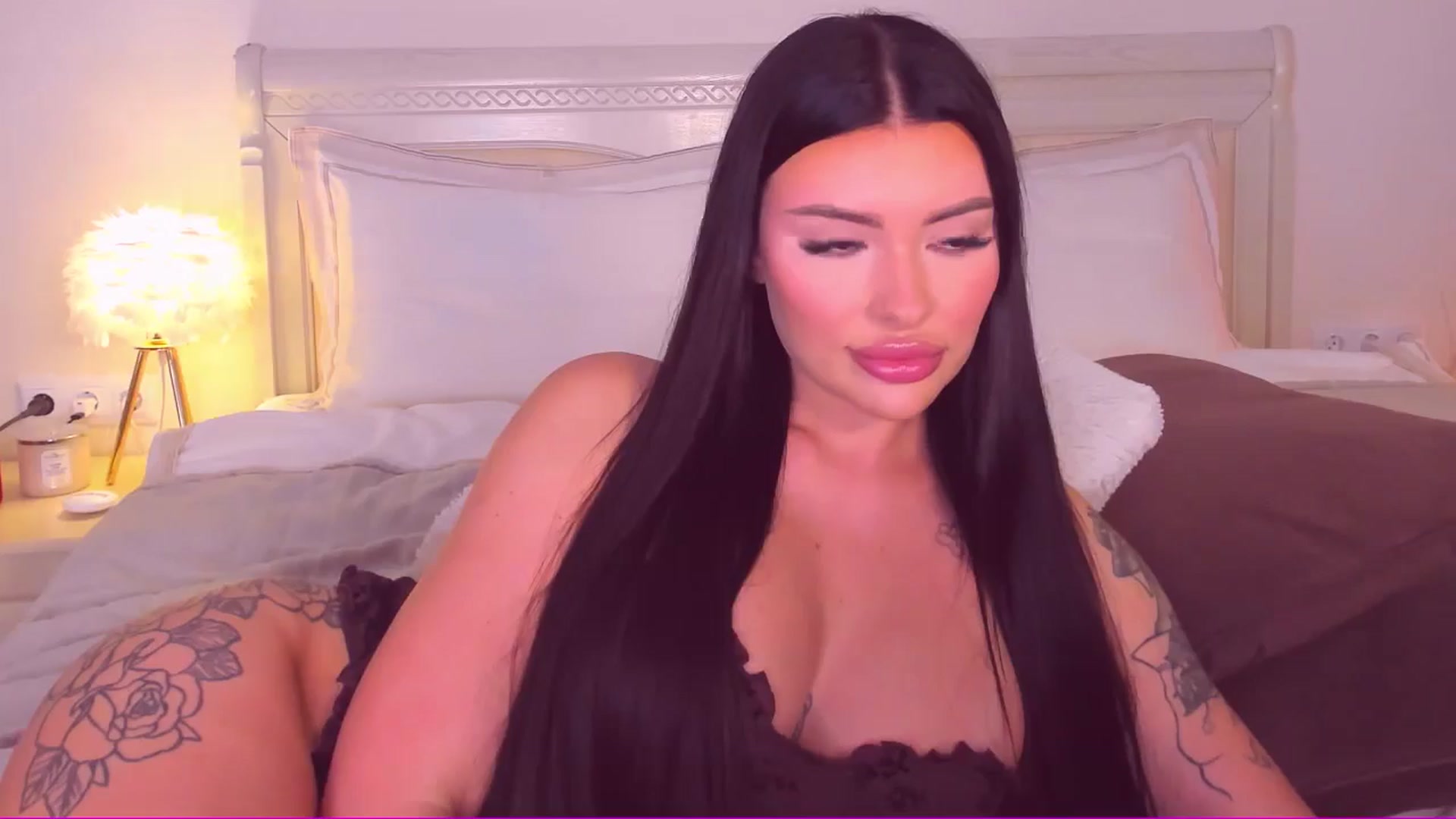 Gallery image thumbnail from Mary_Harris_'s myfreecams stream on, 06/17/2024, 11:10 image 14 of 20