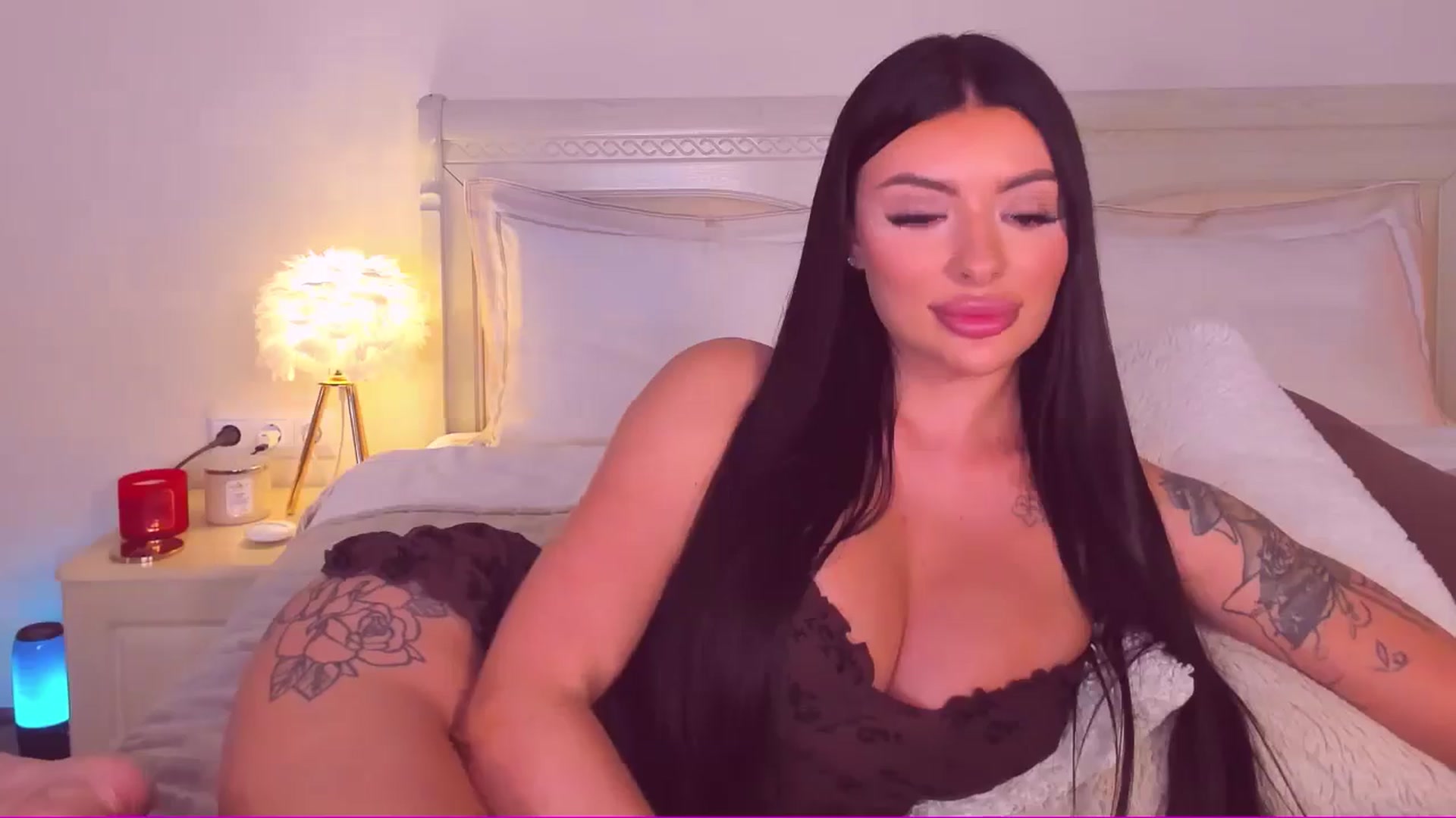 Gallery image thumbnail from Mary_Harris_'s myfreecams stream on, 06/17/2024, 16:38 image 9 of 20