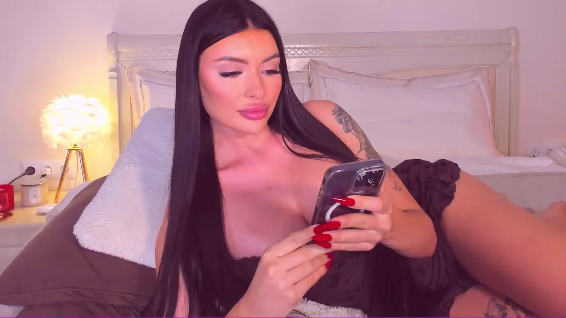 Gallery image thumbnail from Mary_Harris_'s myfreecams stream on, 06/17/2024, 18:42 image 1 of 20