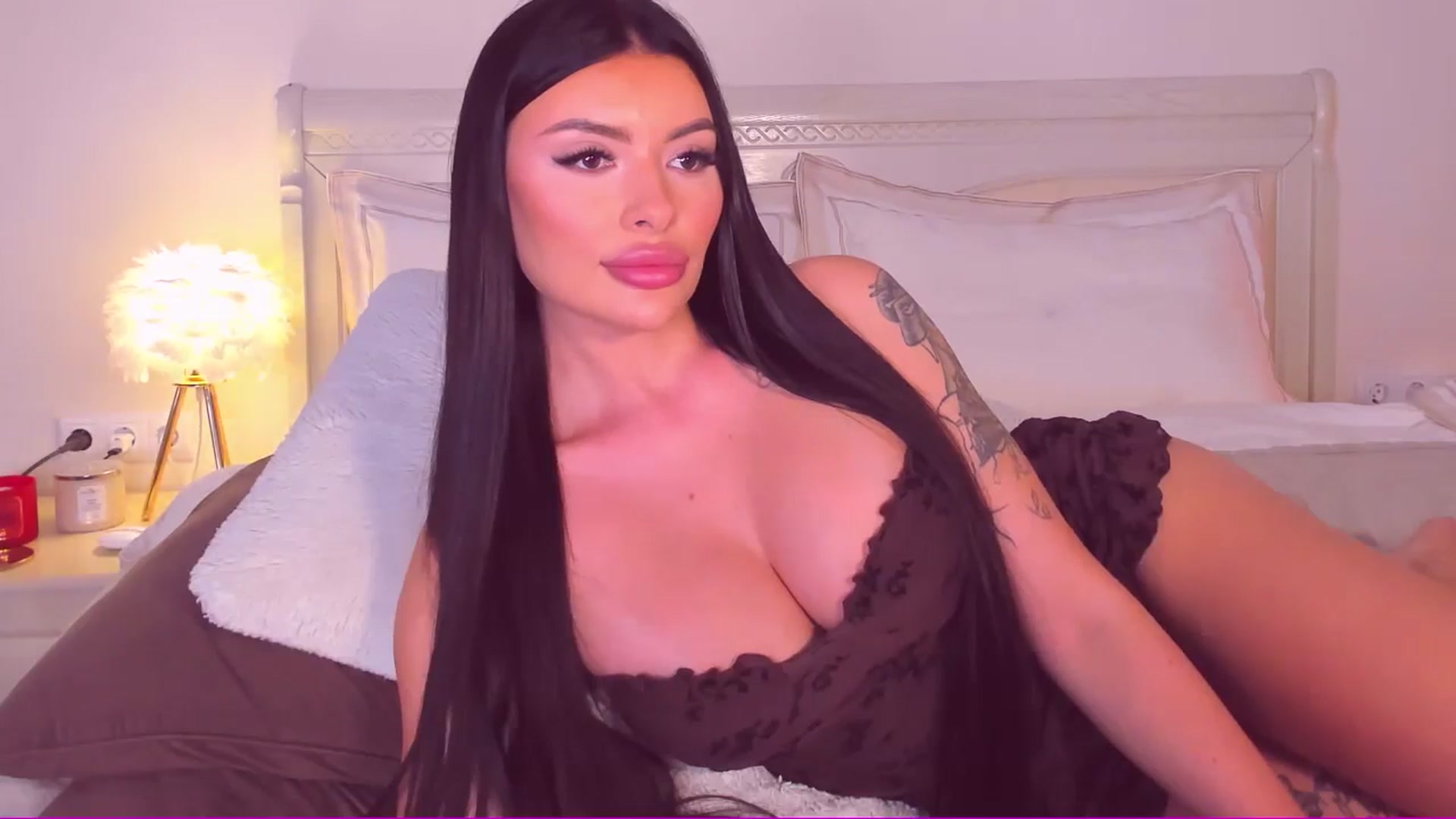 Gallery image thumbnail from Mary_Harris_'s myfreecams stream on, 06/17/2024, 18:42 image 2 of 20