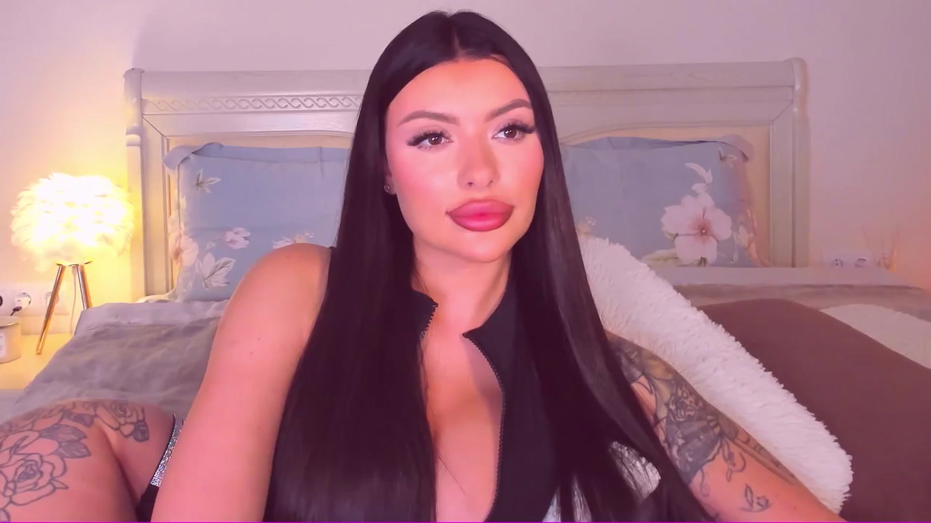 Gallery image thumbnail from Mary_Harris_'s myfreecams stream on, 06/19/2024, 19:58 image 13 of 20
