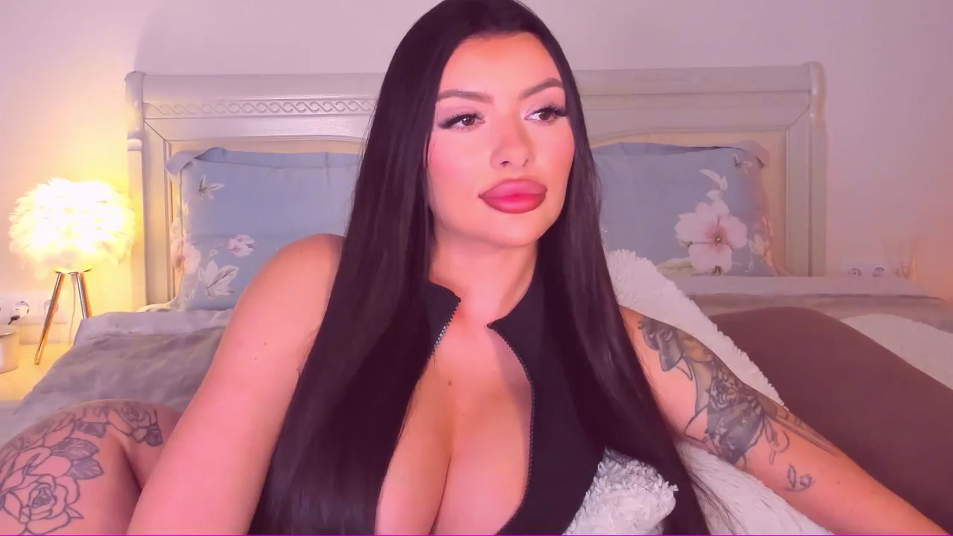 Gallery image thumbnail from Mary_Harris_'s myfreecams stream on, 06/19/2024, 19:58 image 2 of 20