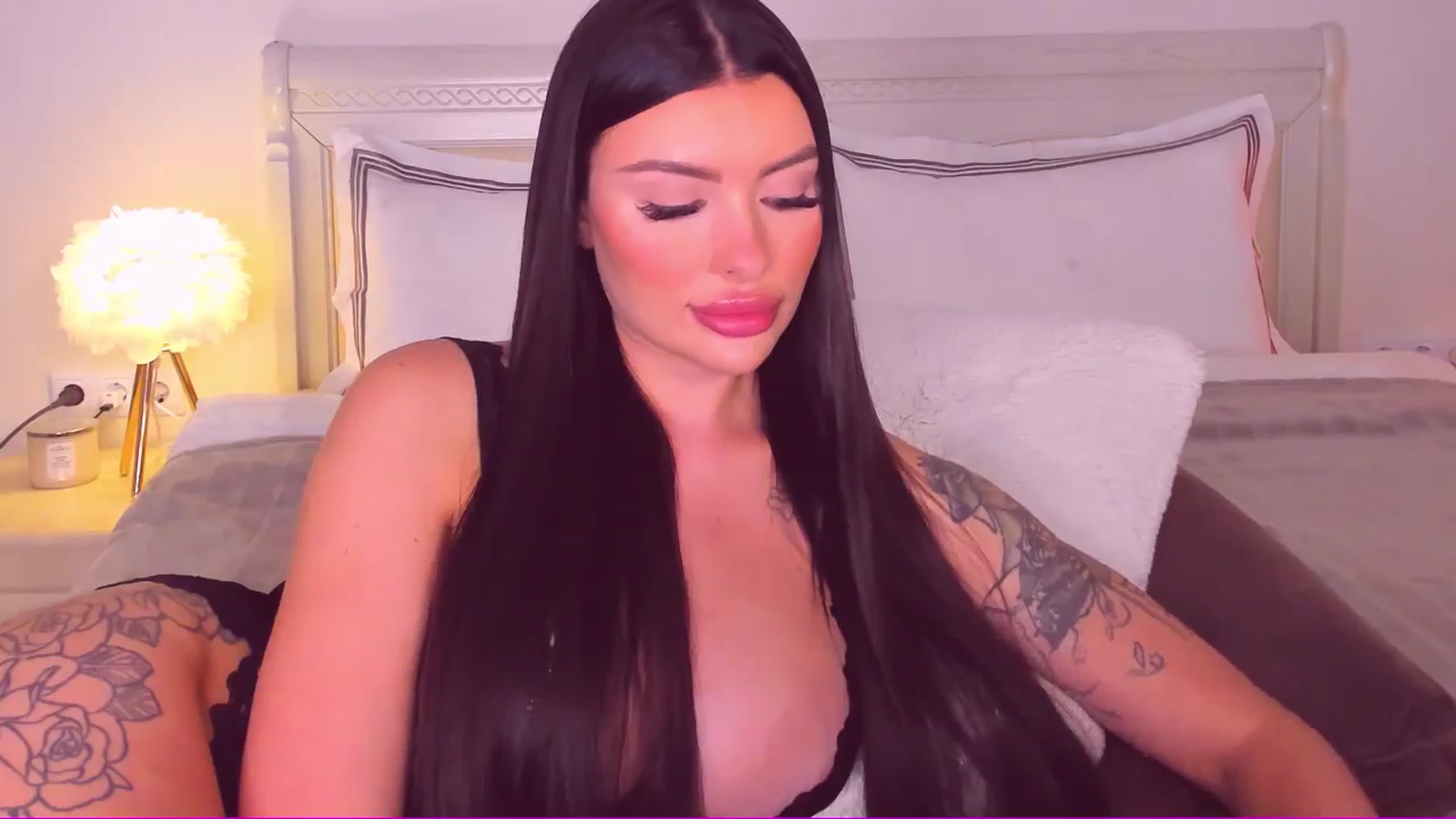 Gallery image thumbnail from Mary_Harris_'s myfreecams stream on, 06/25/2024, 17:44 image 7 of 20